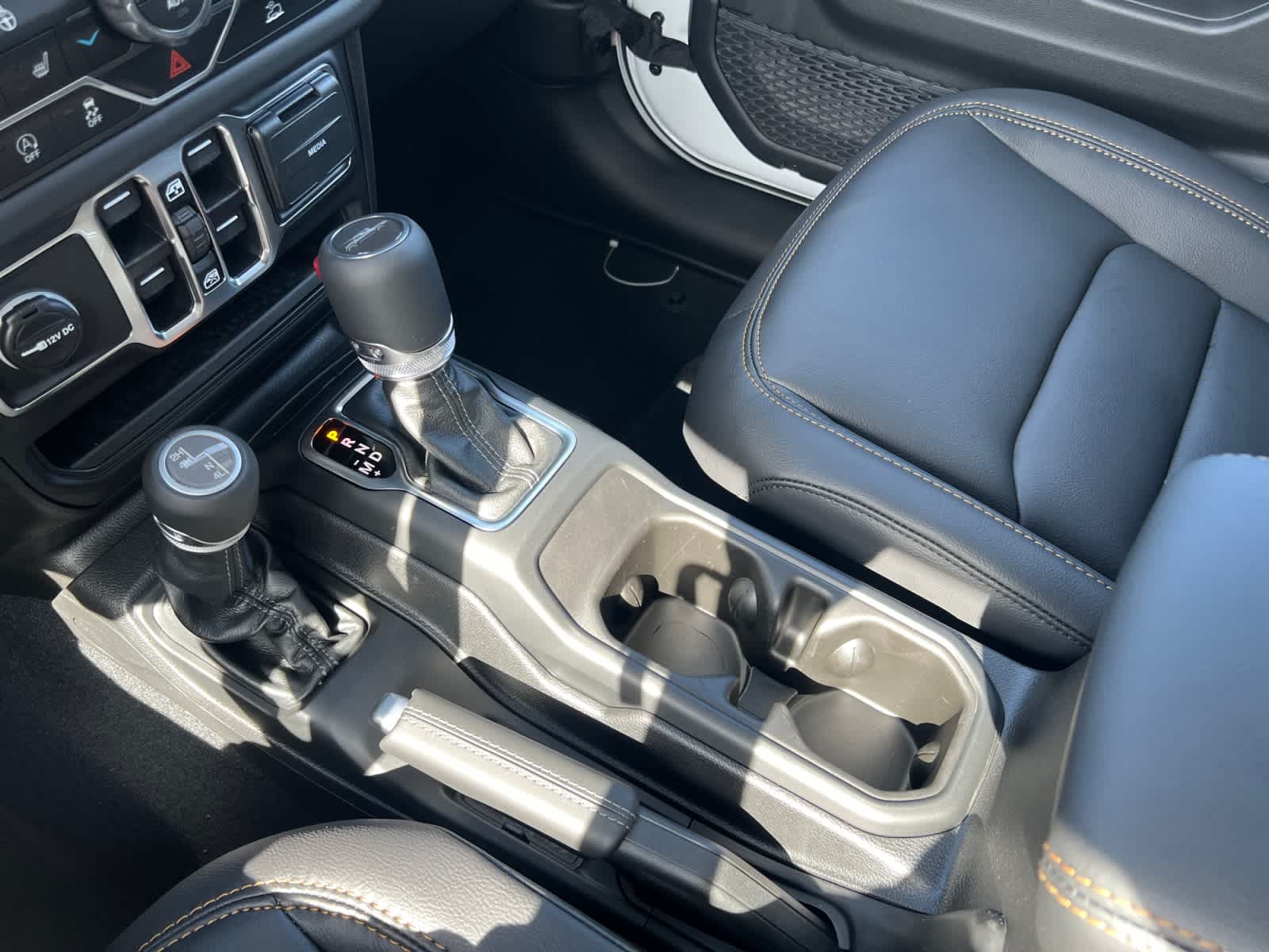 new 2025 Jeep Gladiator car, priced at $46,155