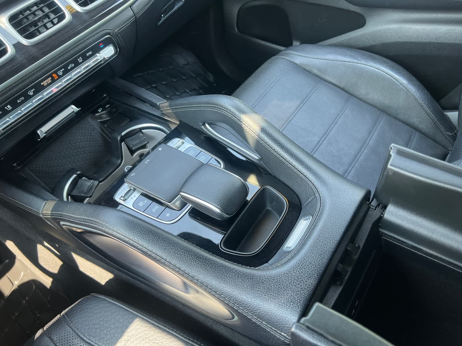 used 2020 Mercedes-Benz GLE 450 car, priced at $34,998