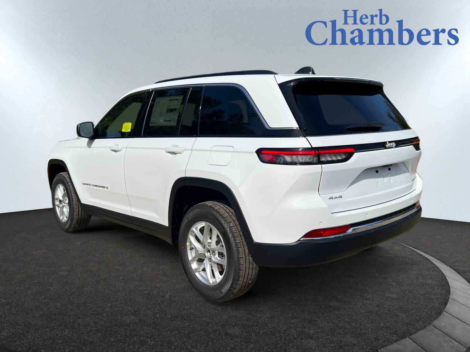 new 2025 Jeep Grand Cherokee car, priced at $37,680