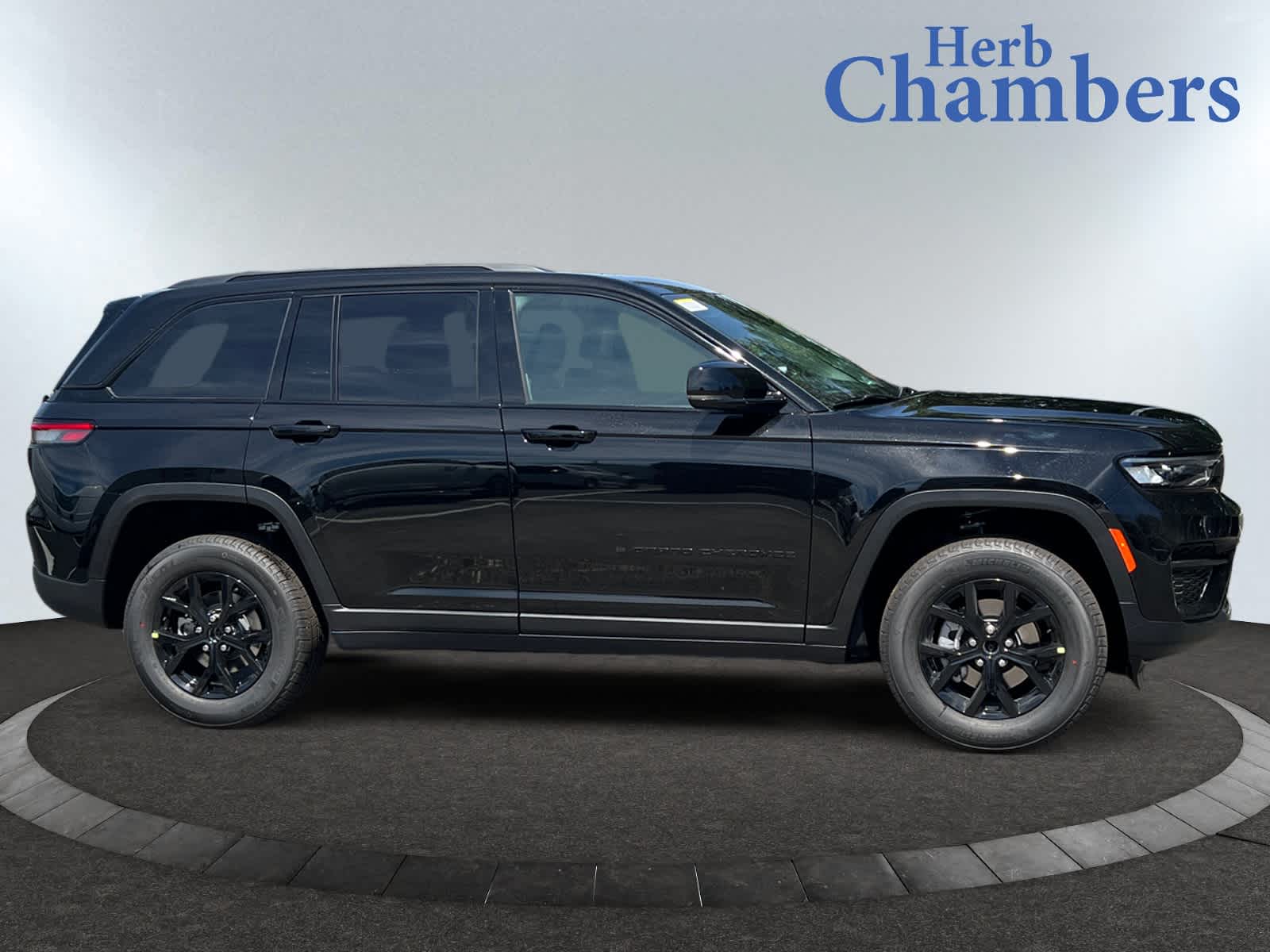 new 2025 Jeep Grand Cherokee car, priced at $42,630