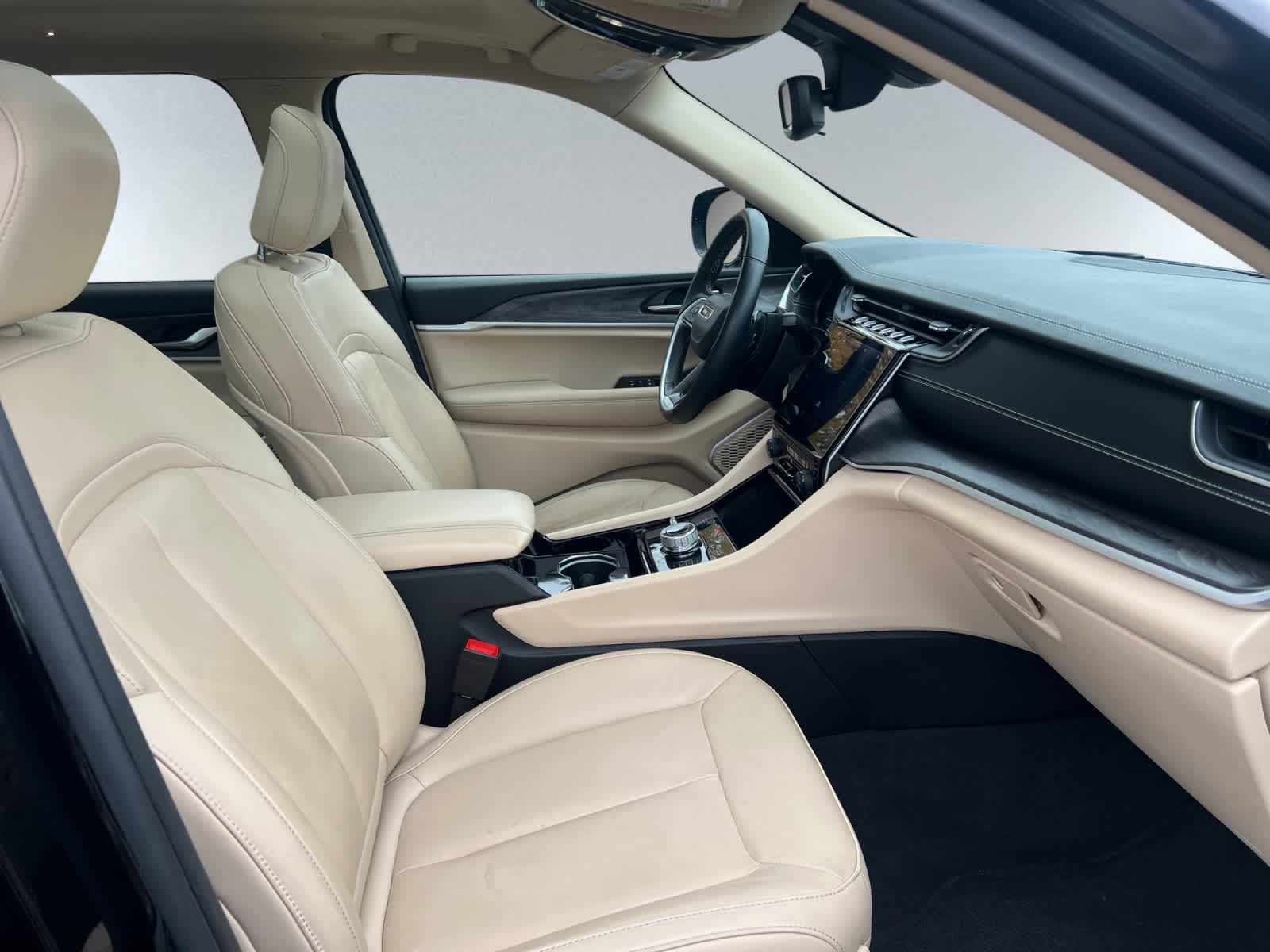 used 2021 Jeep Grand Cherokee L car, priced at $30,197