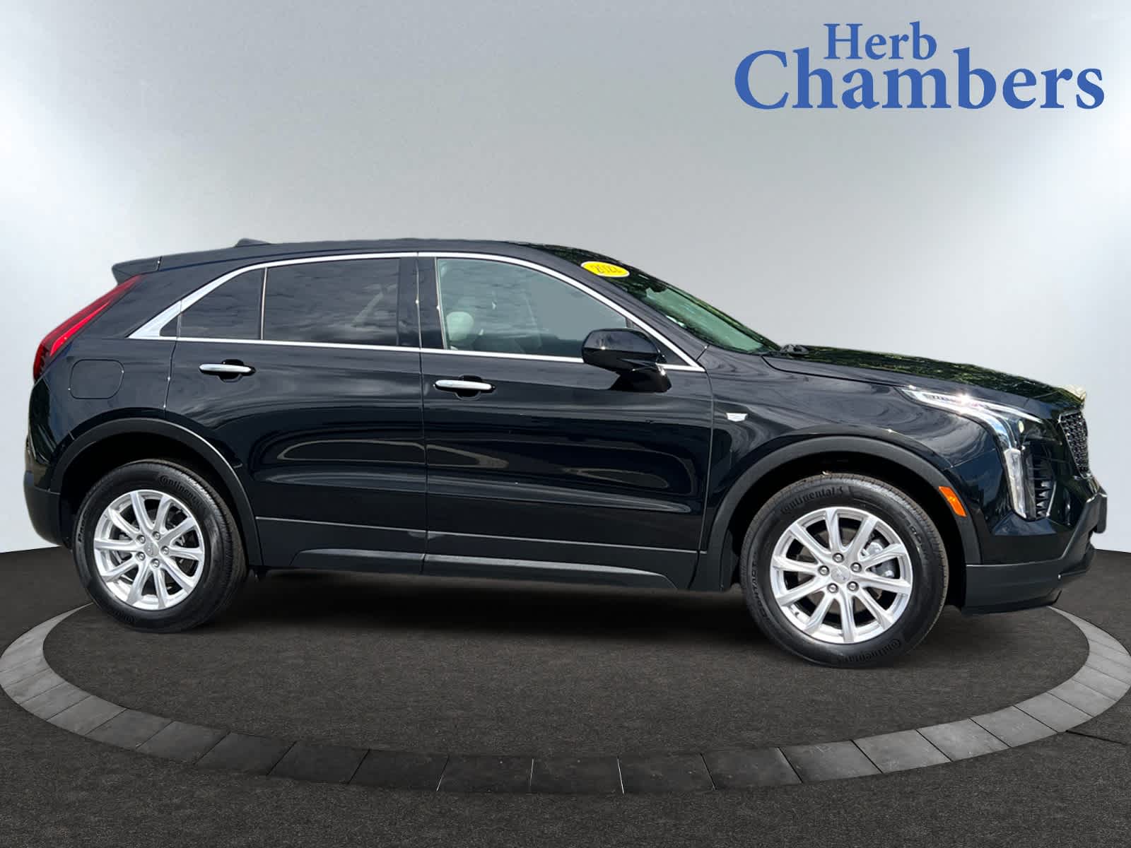 used 2022 Cadillac XT4 car, priced at $28,998