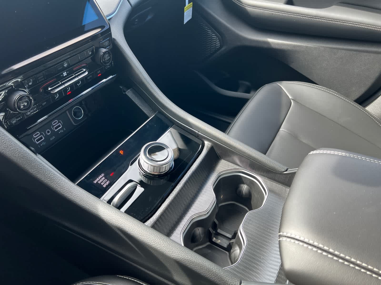new 2025 Jeep Grand Cherokee car, priced at $46,310