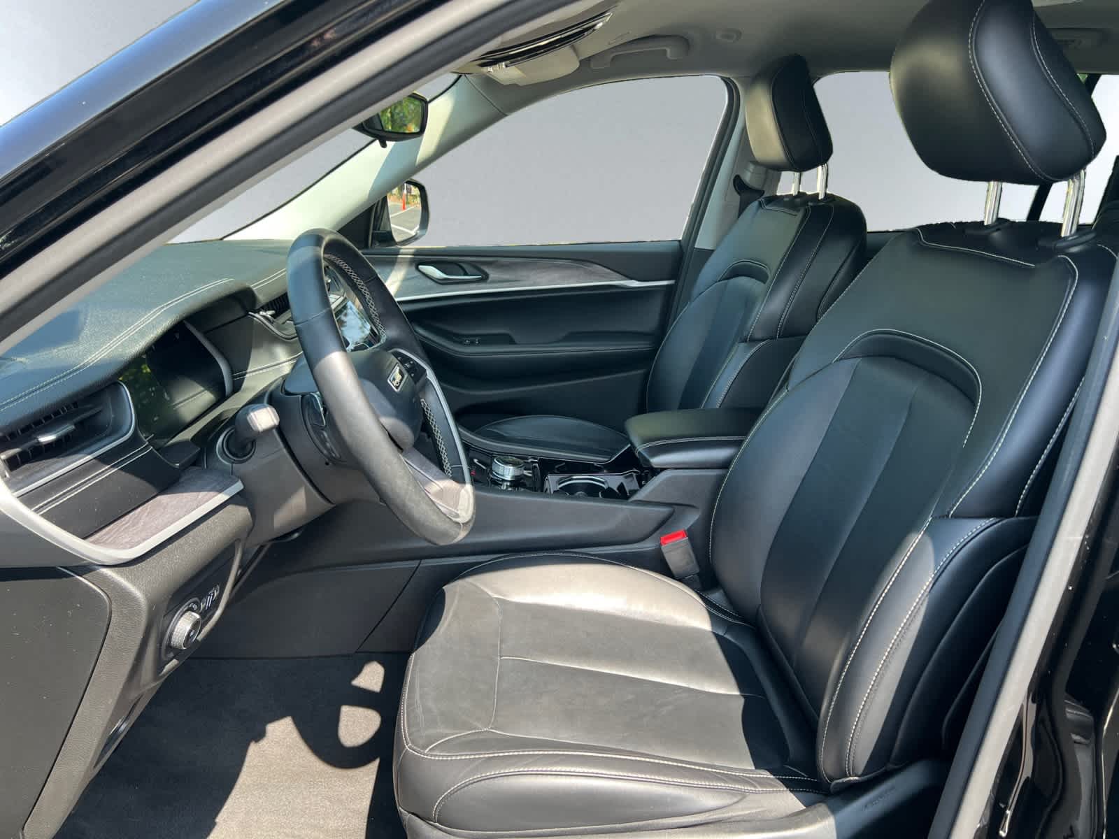 used 2021 Jeep Grand Cherokee L car, priced at $28,998