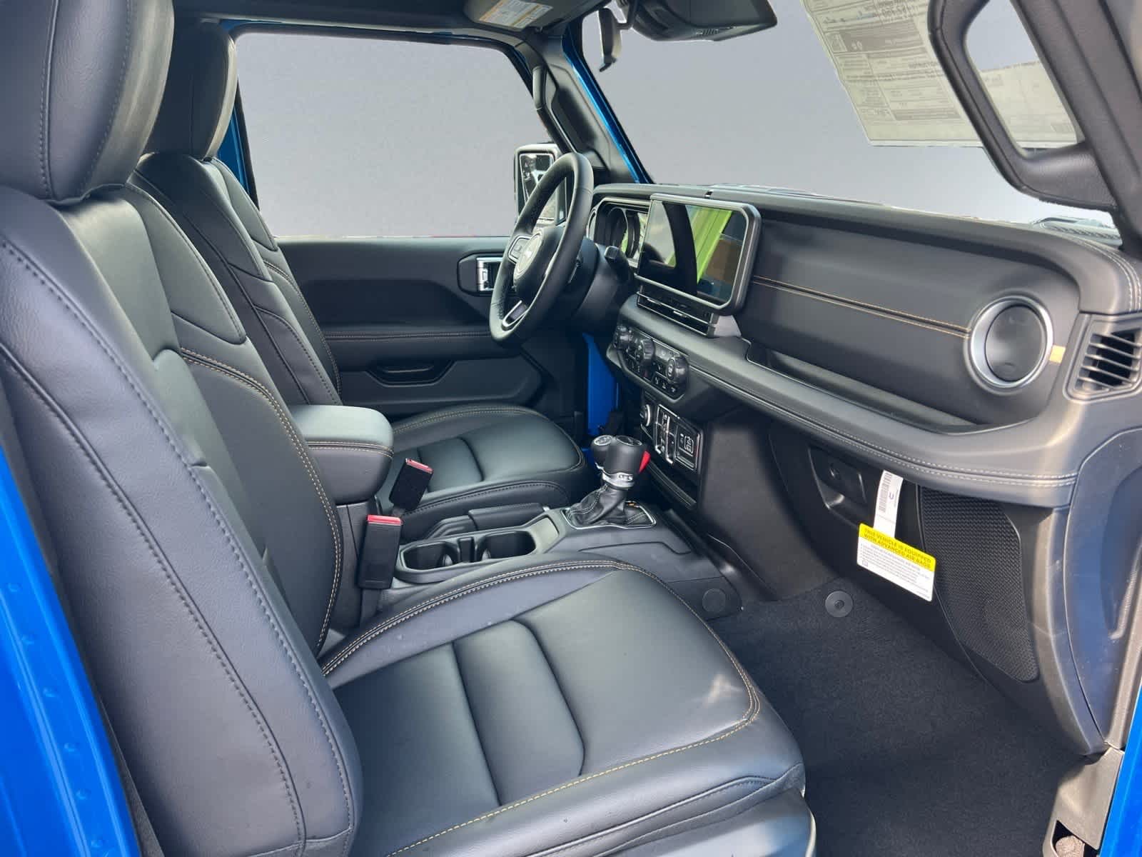 new 2025 Jeep Gladiator car, priced at $55,925