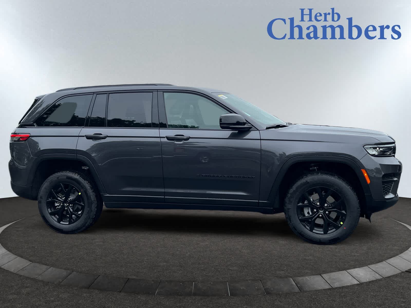 new 2025 Jeep Grand Cherokee car, priced at $42,630