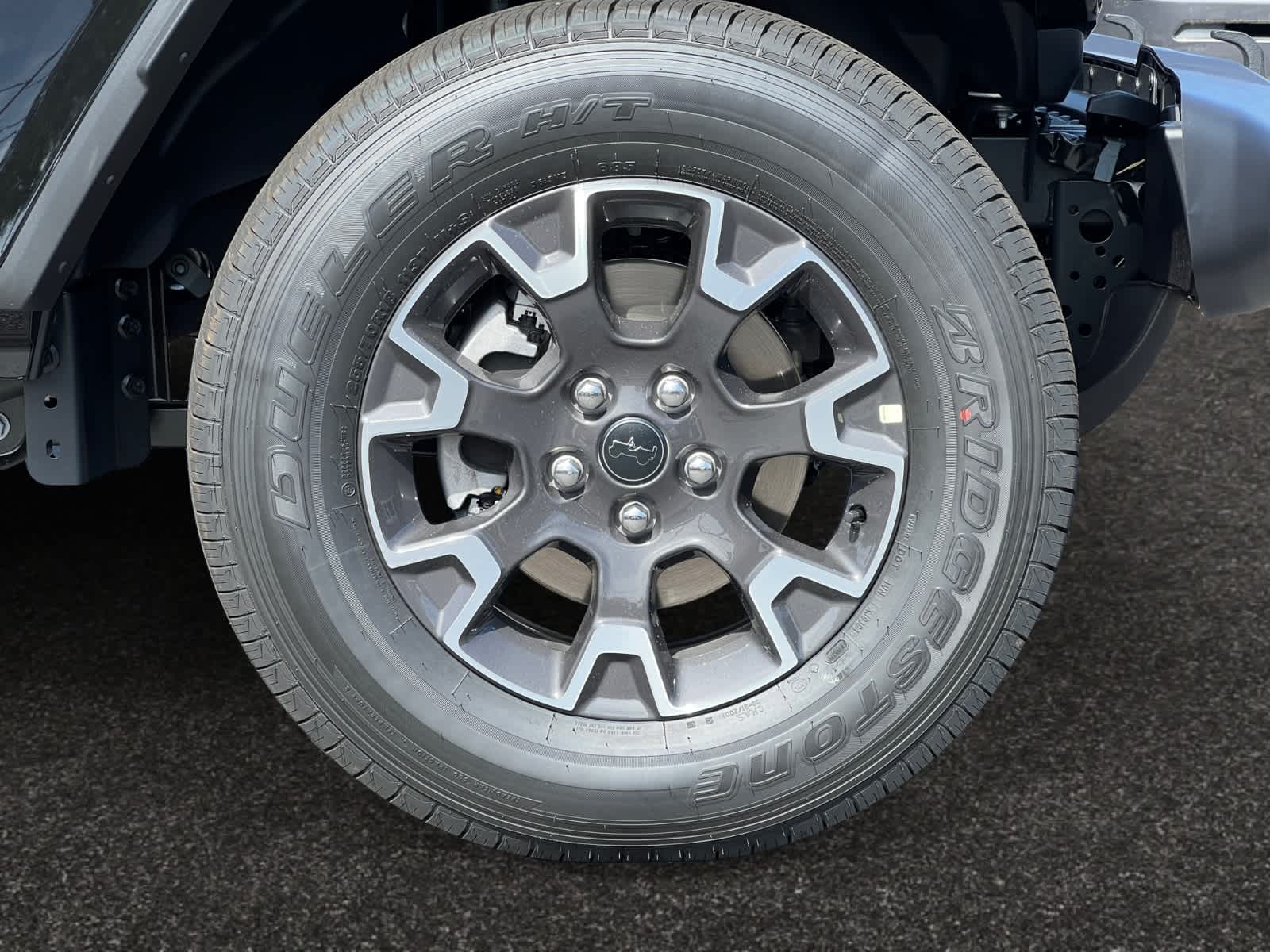 new 2025 Jeep Gladiator car, priced at $55,925