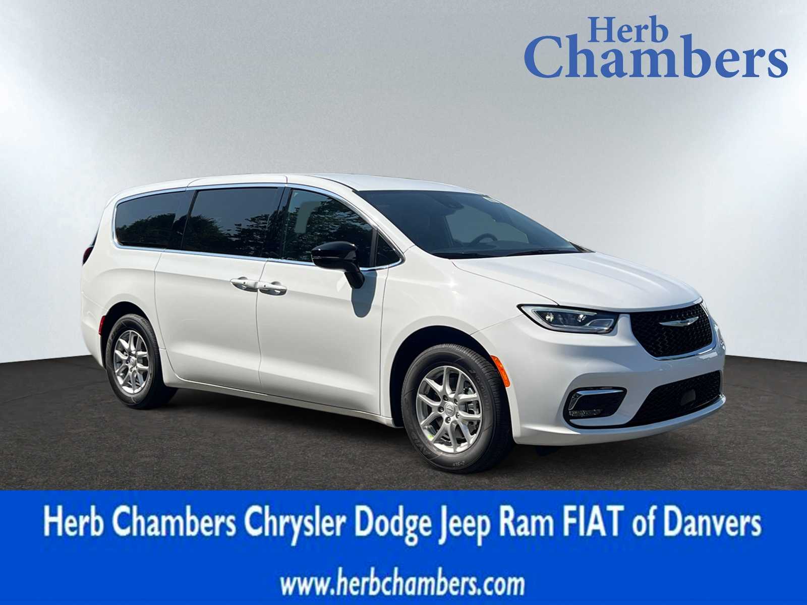 new 2026 Chrysler Pacifica car, priced at $44,685