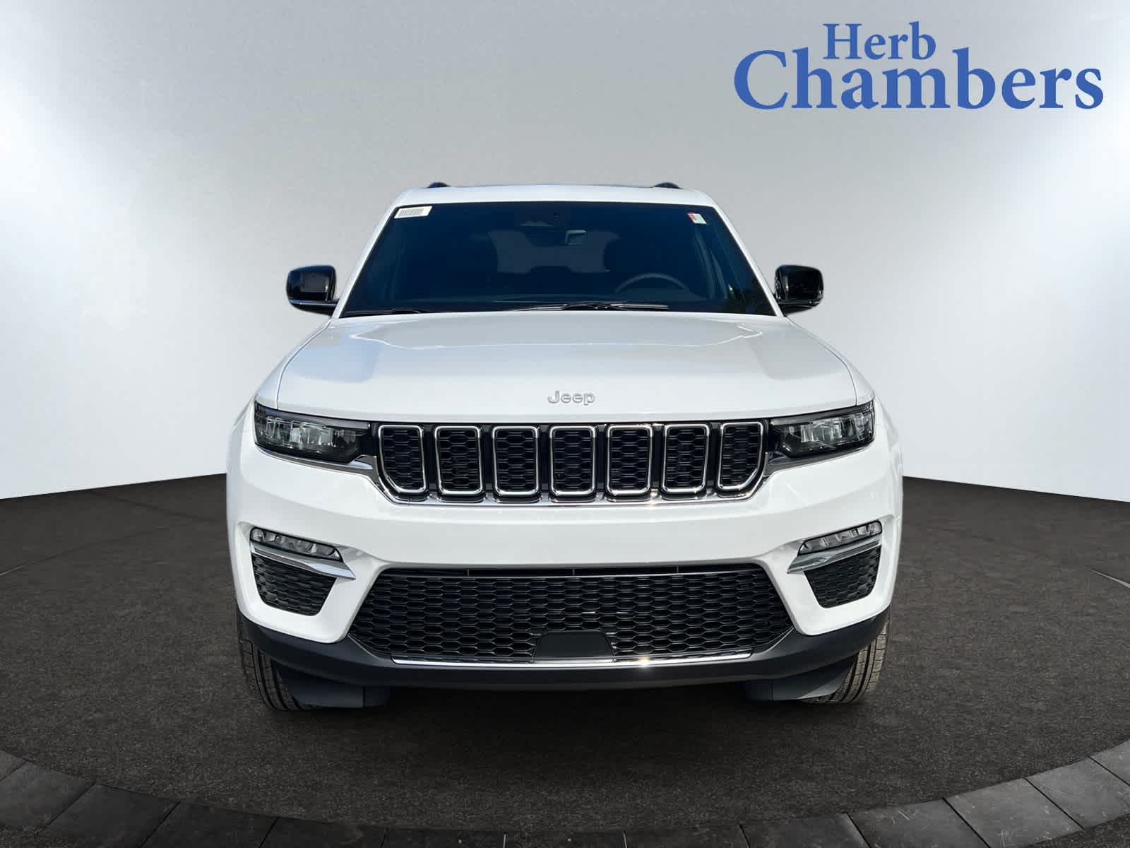 new 2025 Jeep Grand Cherokee car, priced at $46,310