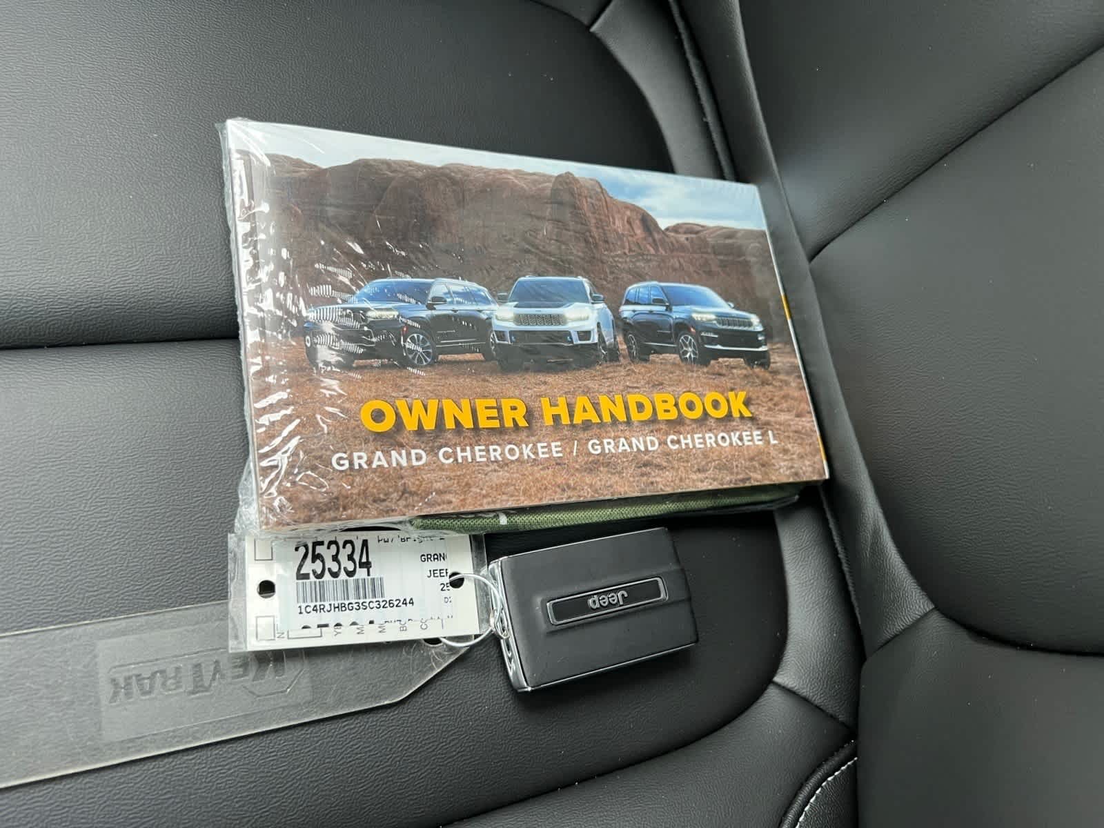 new 2025 Jeep Grand Cherokee car, priced at $47,415