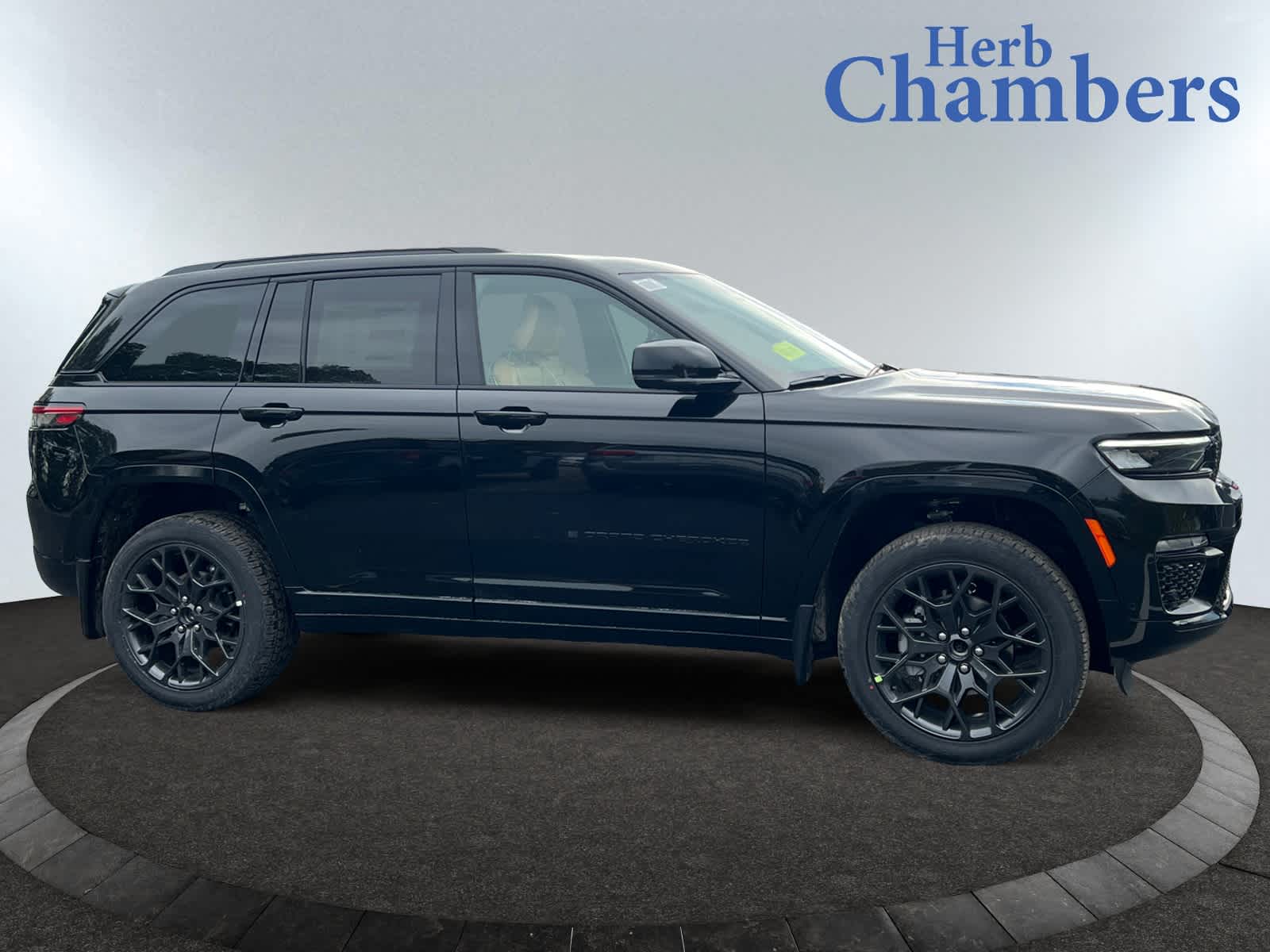 new 2025 Jeep Grand Cherokee car, priced at $67,750