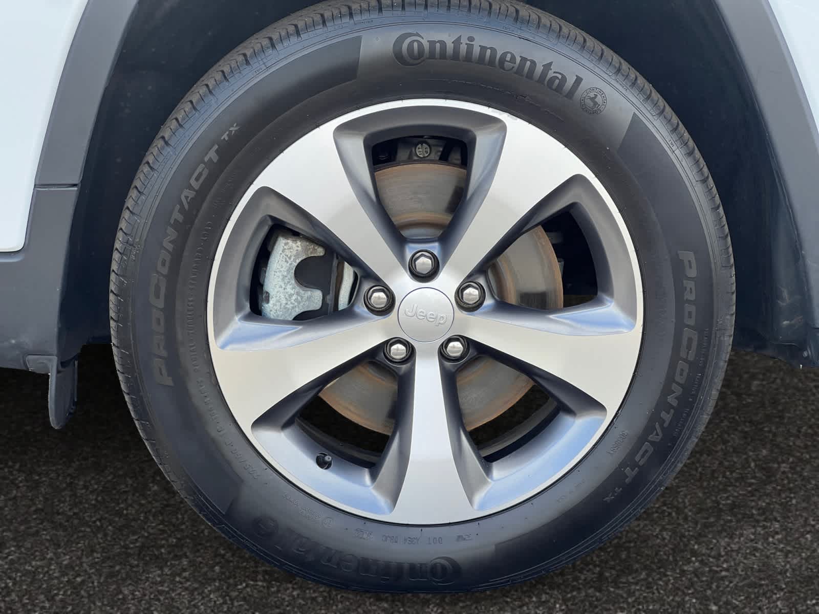 used 2022 Jeep Cherokee car, priced at $30,897