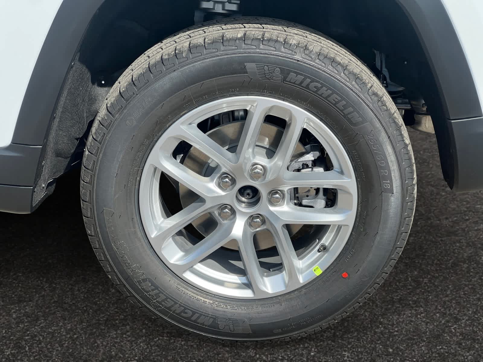 new 2025 Jeep Grand Cherokee car, priced at $37,680