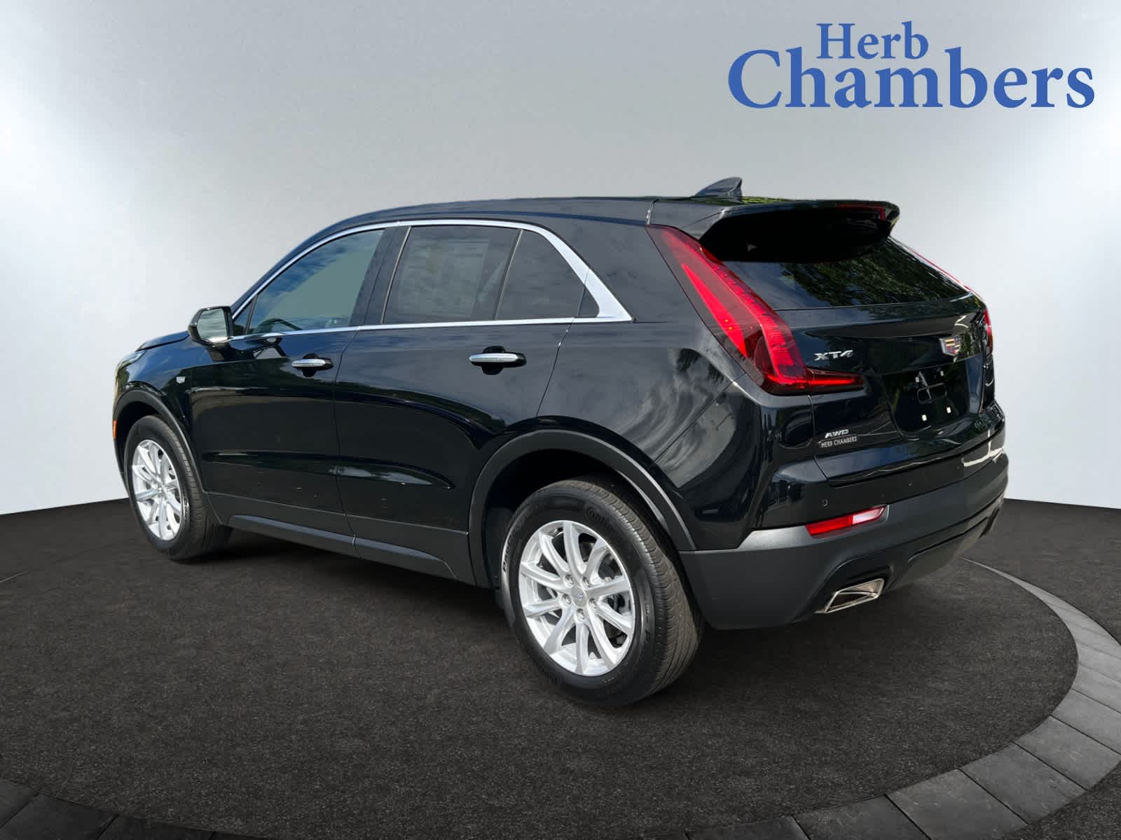 used 2022 Cadillac XT4 car, priced at $28,998