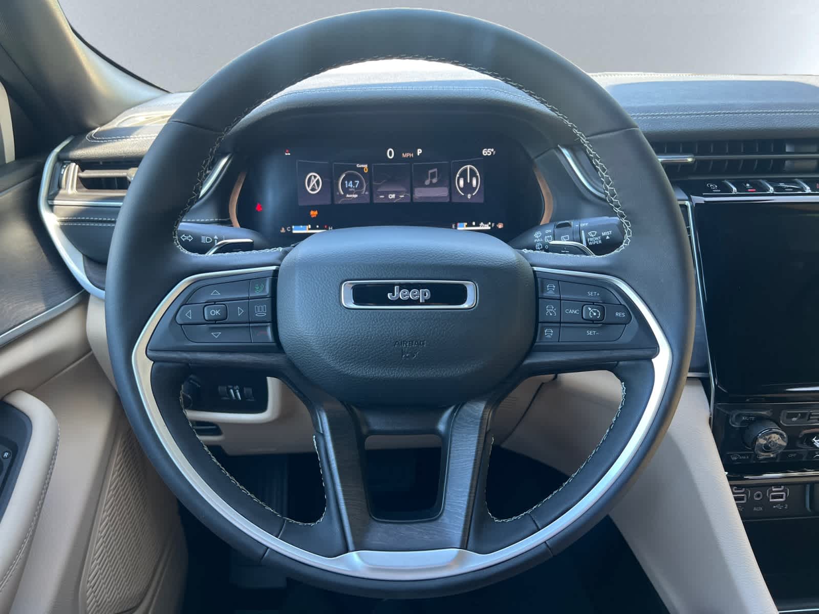 new 2025 Jeep Grand Cherokee car, priced at $48,010