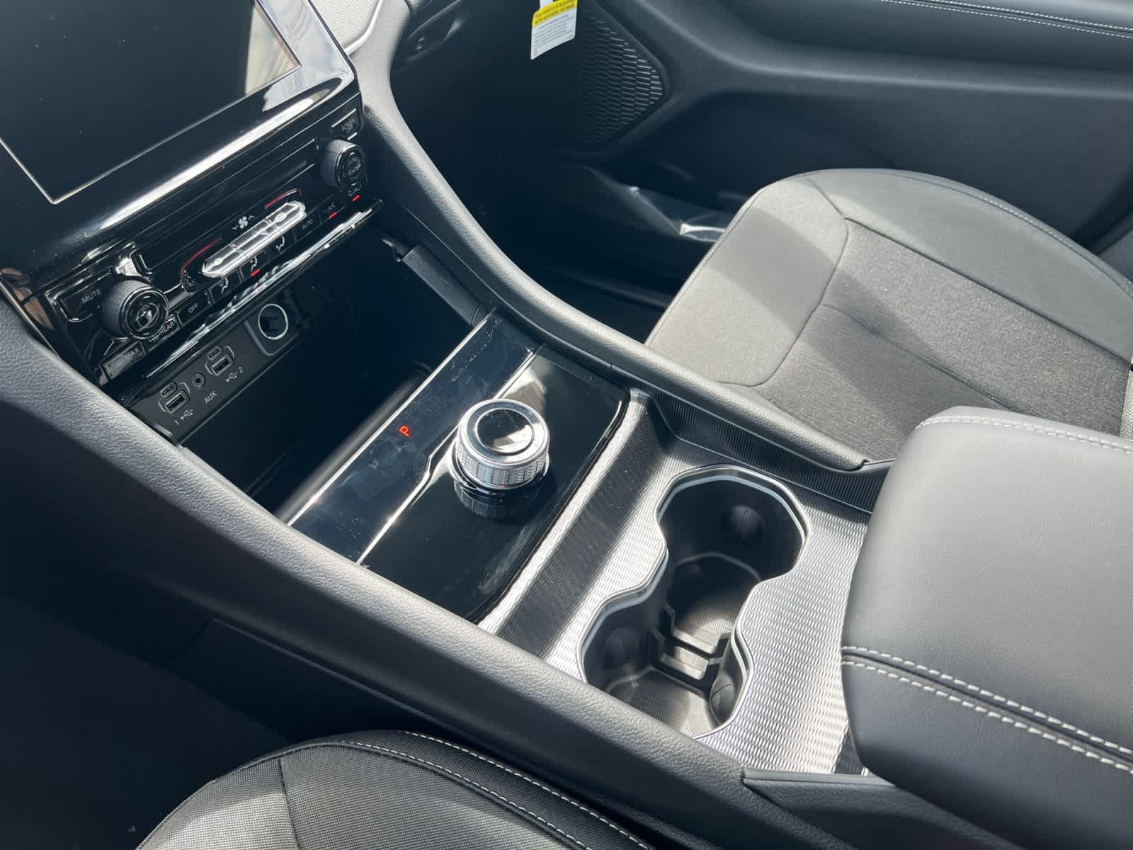 new 2025 Jeep Grand Cherokee car, priced at $42,280