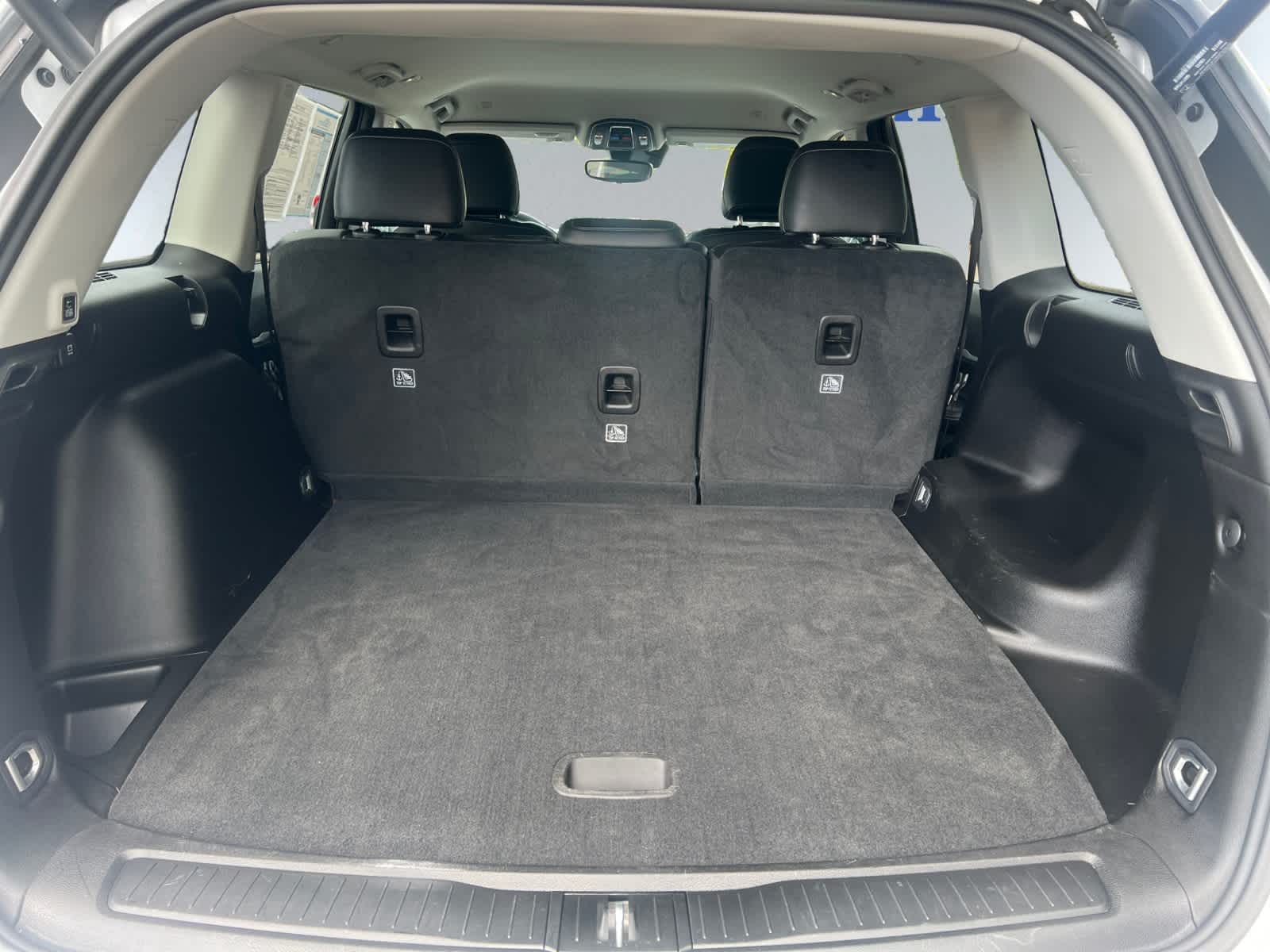 used 2023 Jeep Grand Cherokee car, priced at $37,097