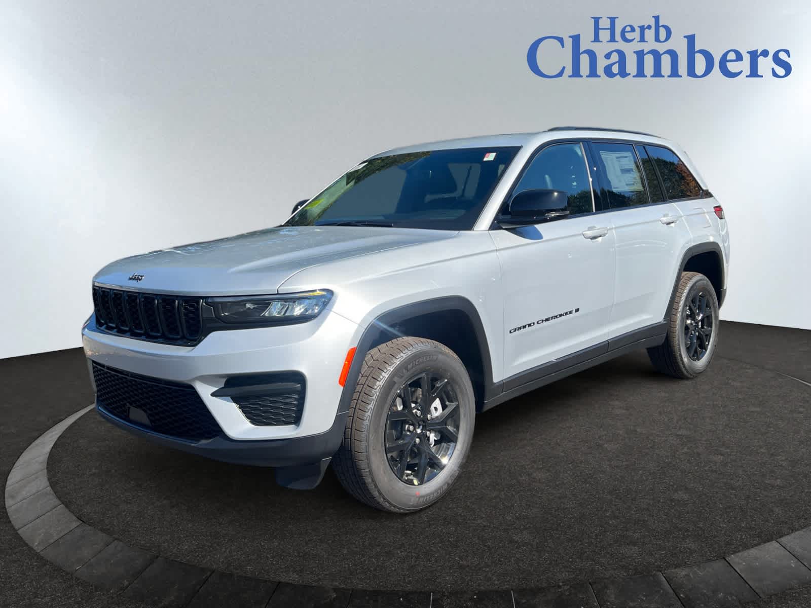 new 2025 Jeep Grand Cherokee car, priced at $42,630