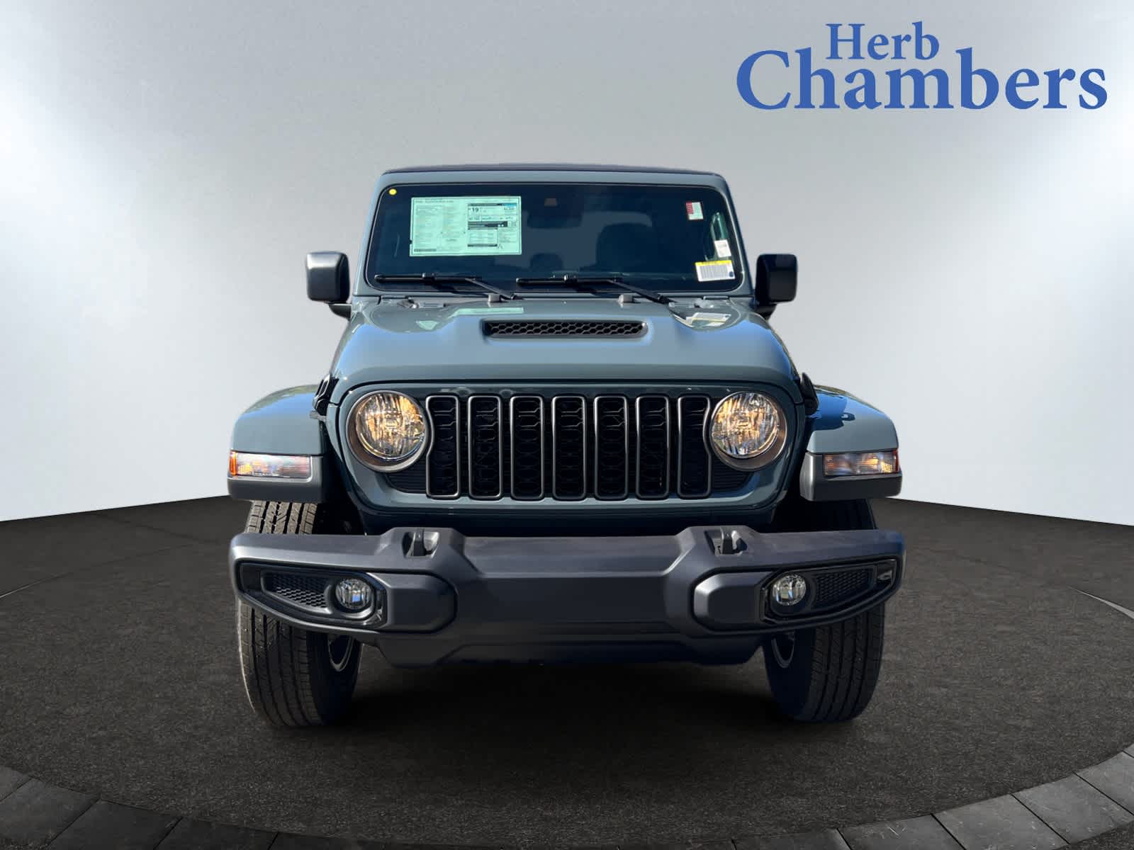 new 2025 Jeep Gladiator car, priced at $45,900