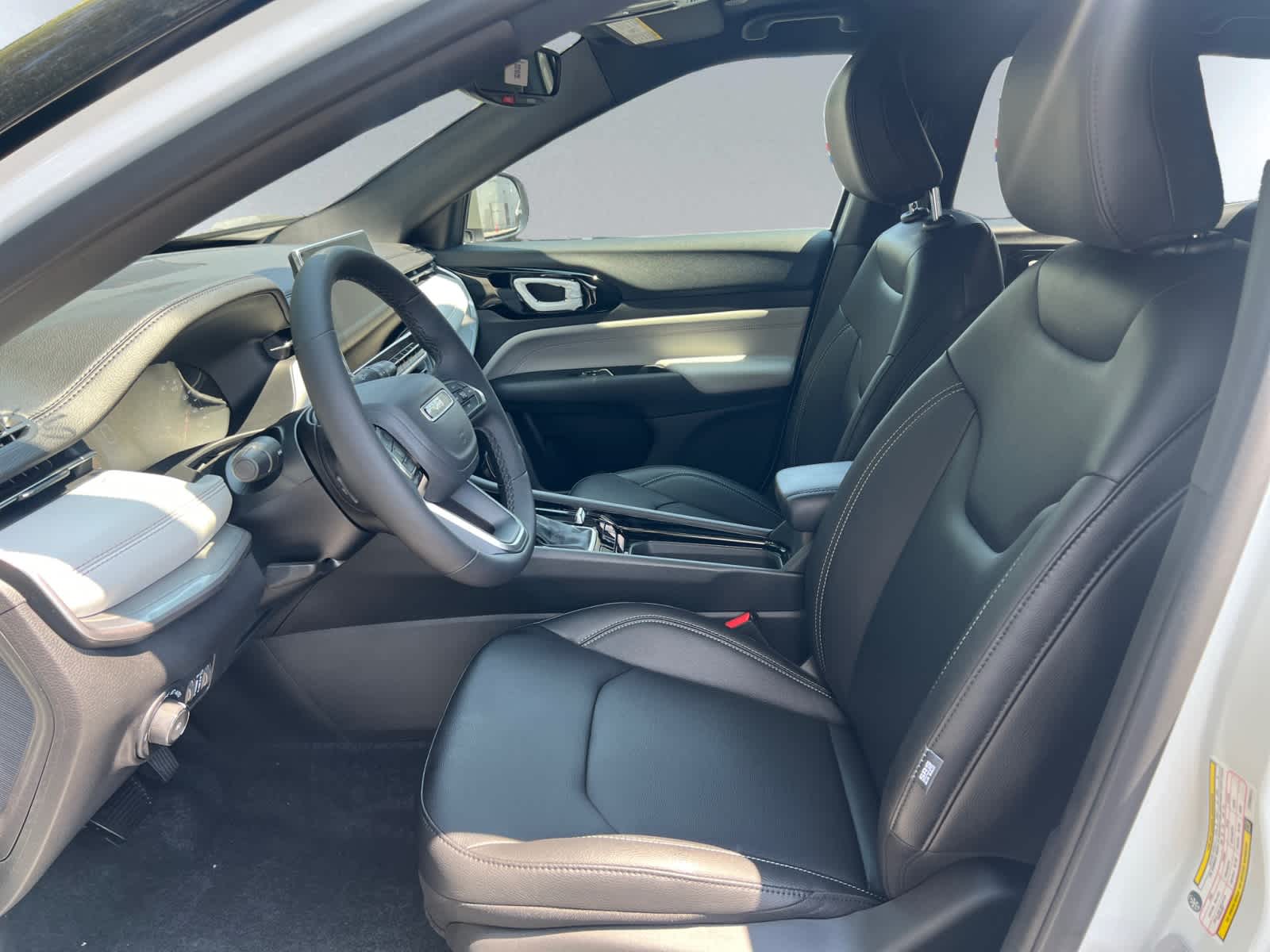 new 2025 Jeep Compass car, priced at $34,490