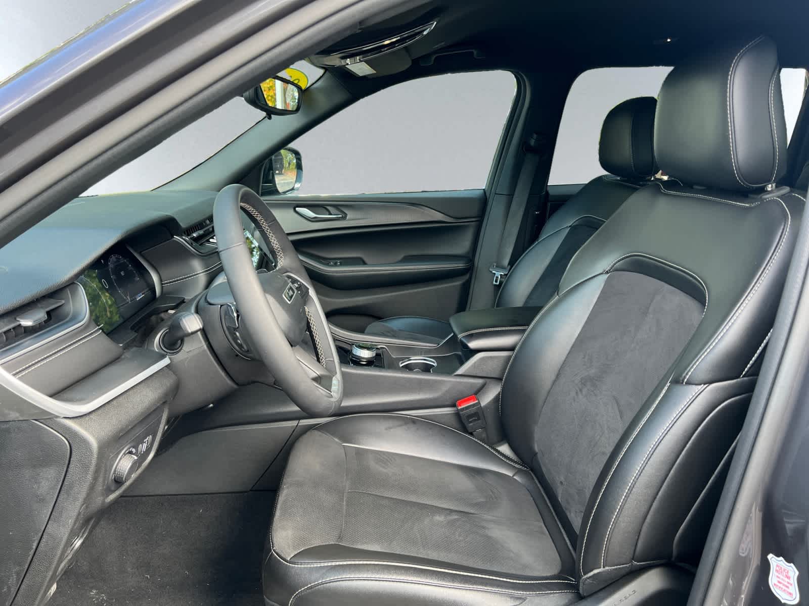 used 2024 Jeep Grand Cherokee L car, priced at $33,097