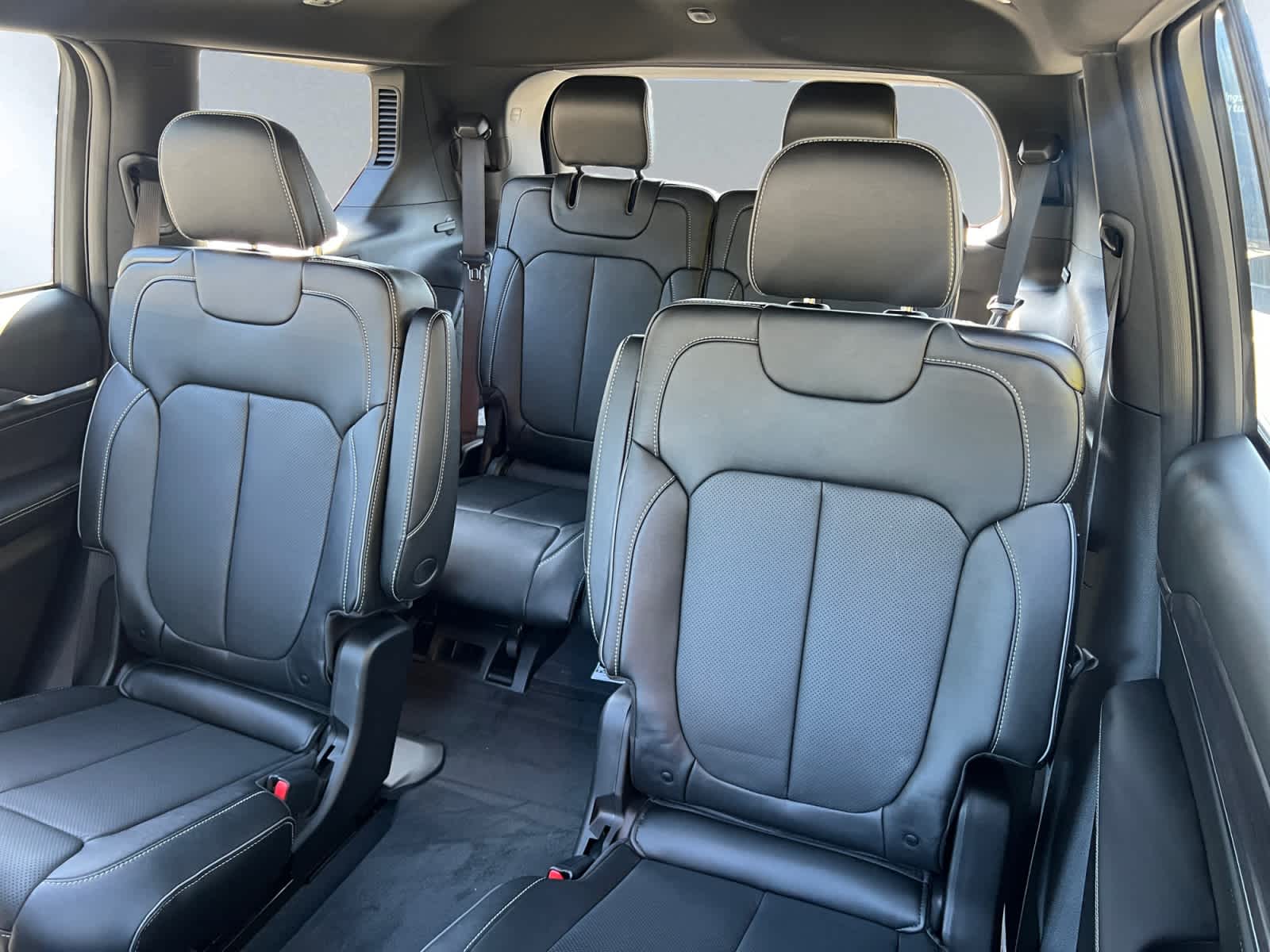 new 2025 Jeep Grand Cherokee car, priced at $57,485