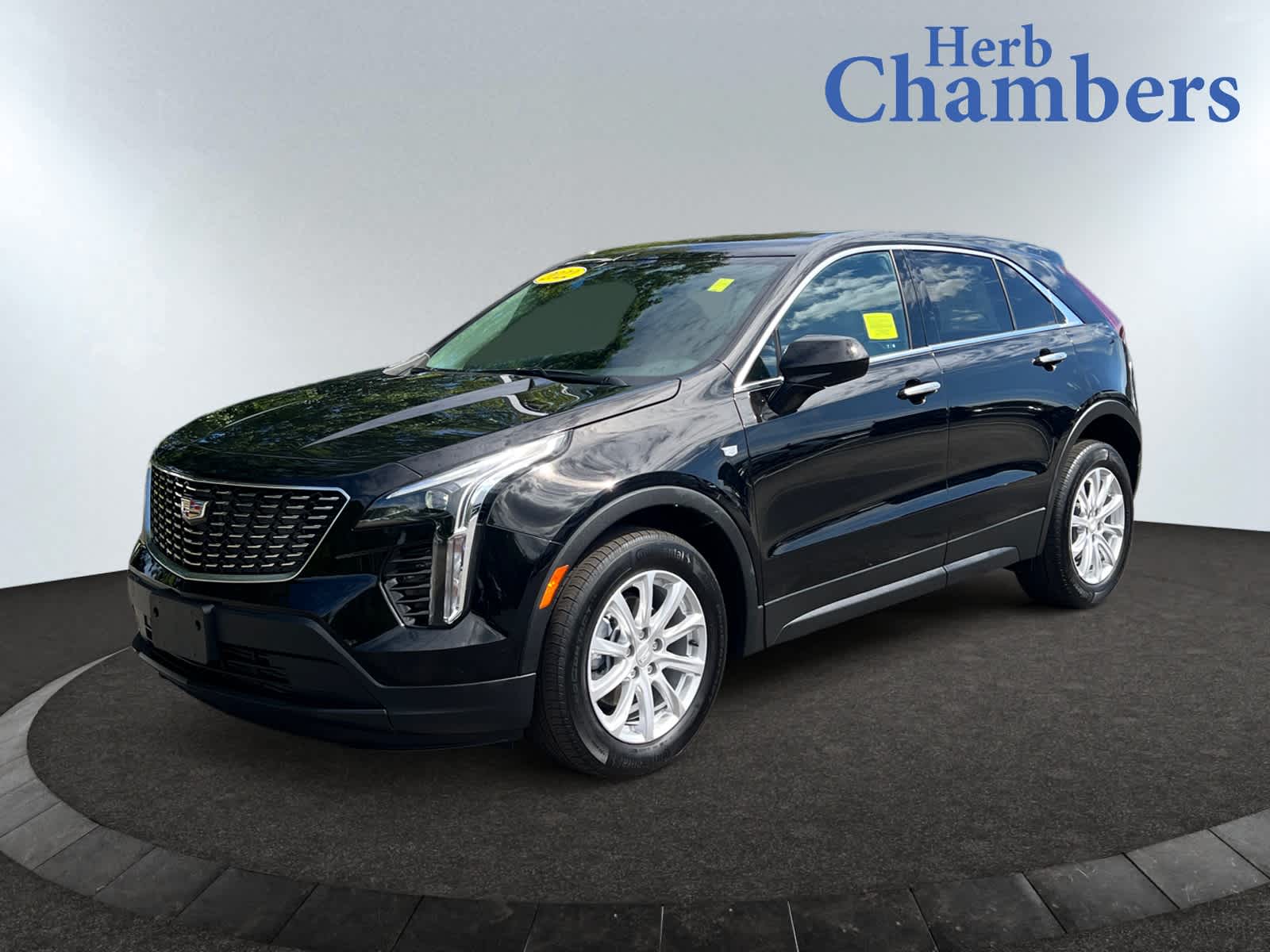 used 2022 Cadillac XT4 car, priced at $28,998