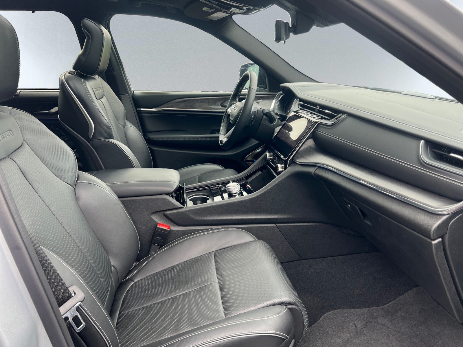used 2023 Jeep Grand Cherokee 4xe car, priced at $59,320