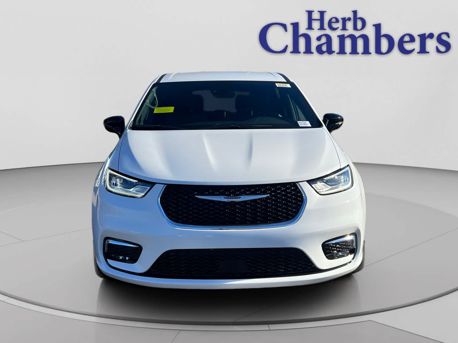 new 2026 Chrysler Pacifica car, priced at $46,335