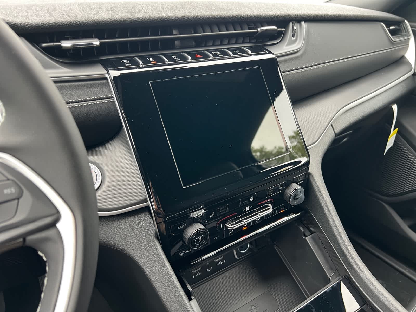 new 2025 Jeep Grand Cherokee car, priced at $42,630