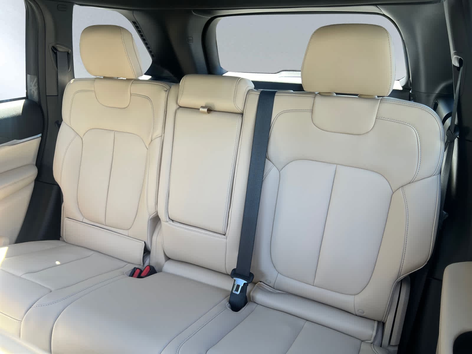 new 2025 Jeep Grand Cherokee car, priced at $48,010