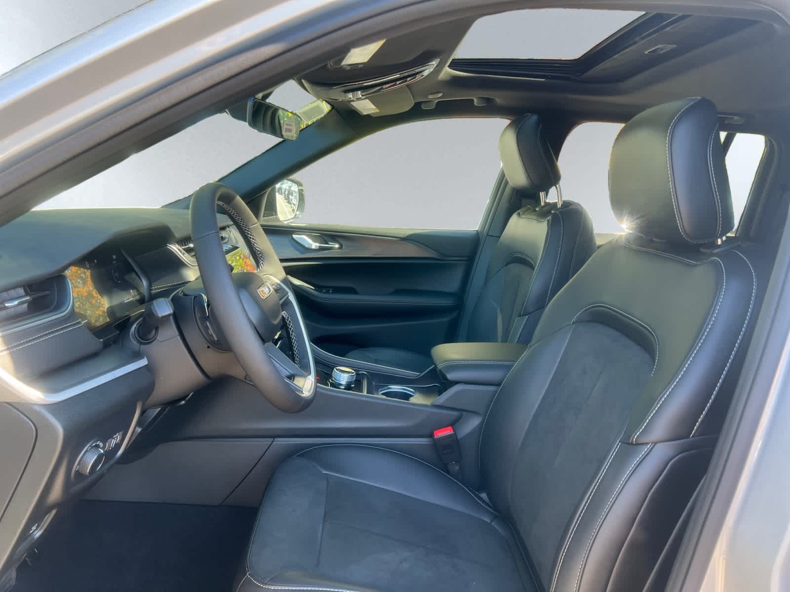 new 2025 Jeep Grand Cherokee car, priced at $42,630