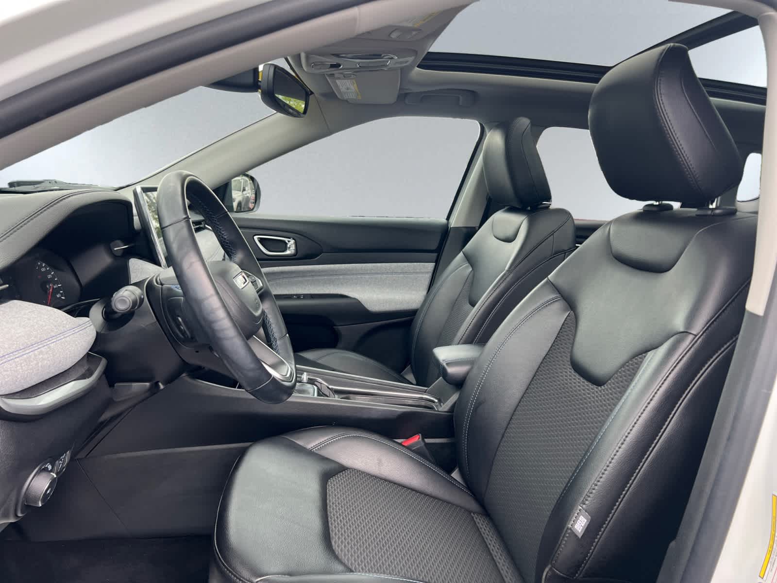 used 2022 Jeep Compass car, priced at $23,998