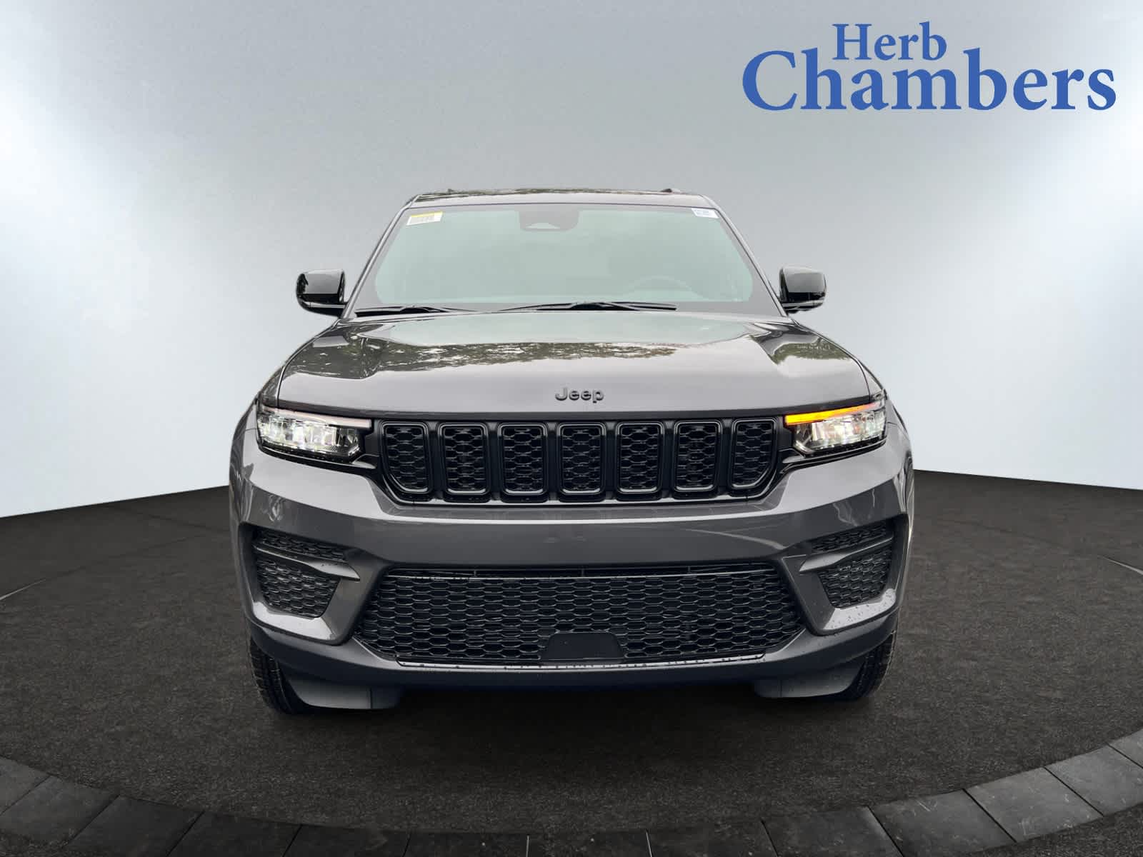 new 2025 Jeep Grand Cherokee car, priced at $42,630