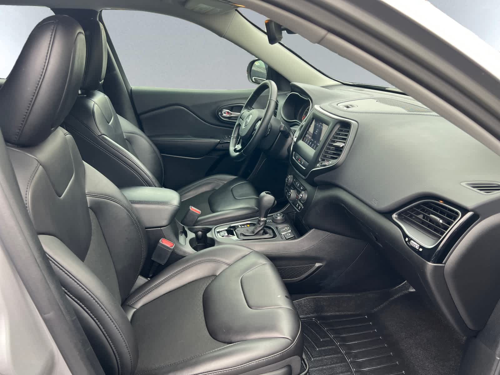 used 2021 Jeep Cherokee car, priced at $19,997