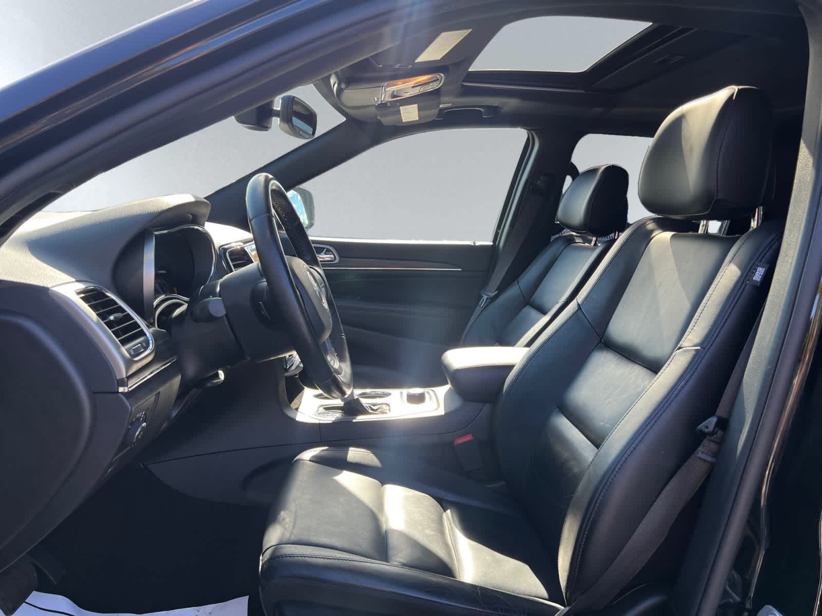 used 2021 Jeep Grand Cherokee car, priced at $24,897