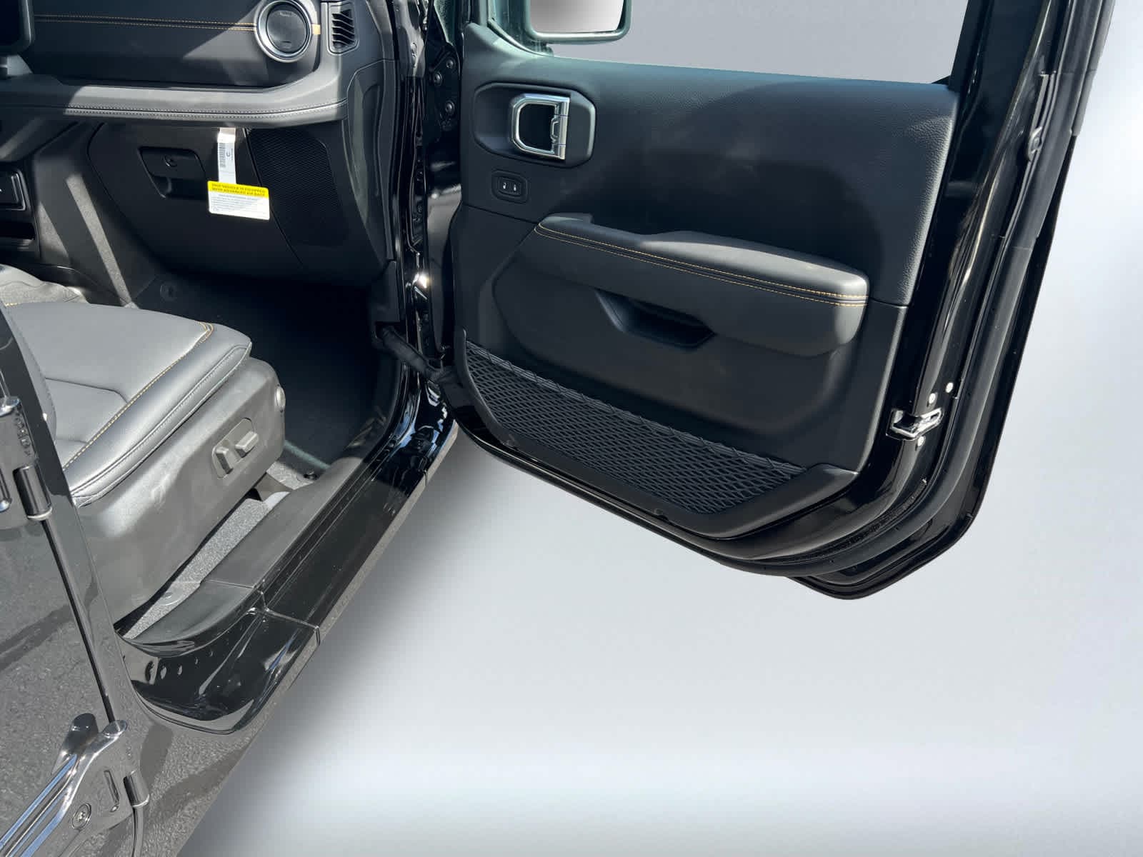 new 2025 Jeep Gladiator car, priced at $55,925