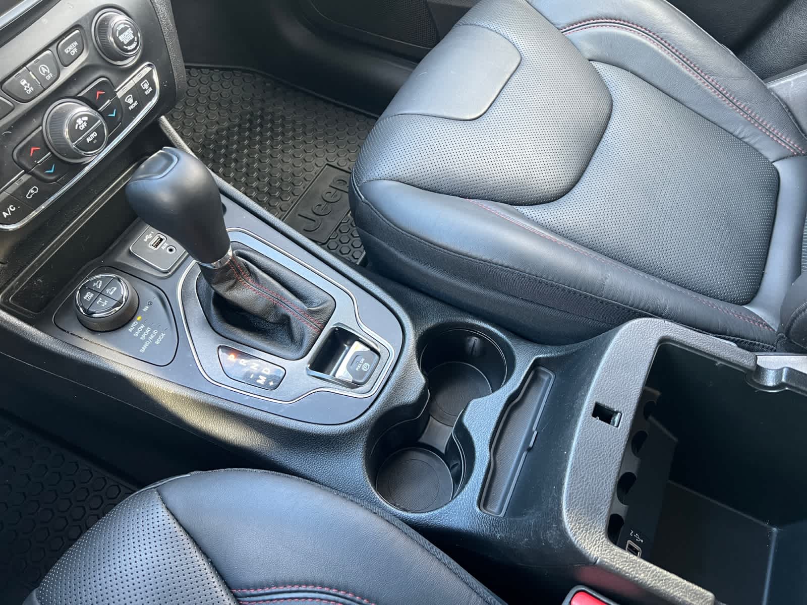 used 2021 Jeep Cherokee car, priced at $25,497