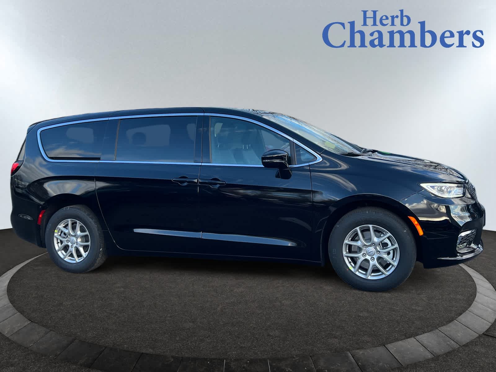 new 2026 Chrysler Pacifica car, priced at $46,335