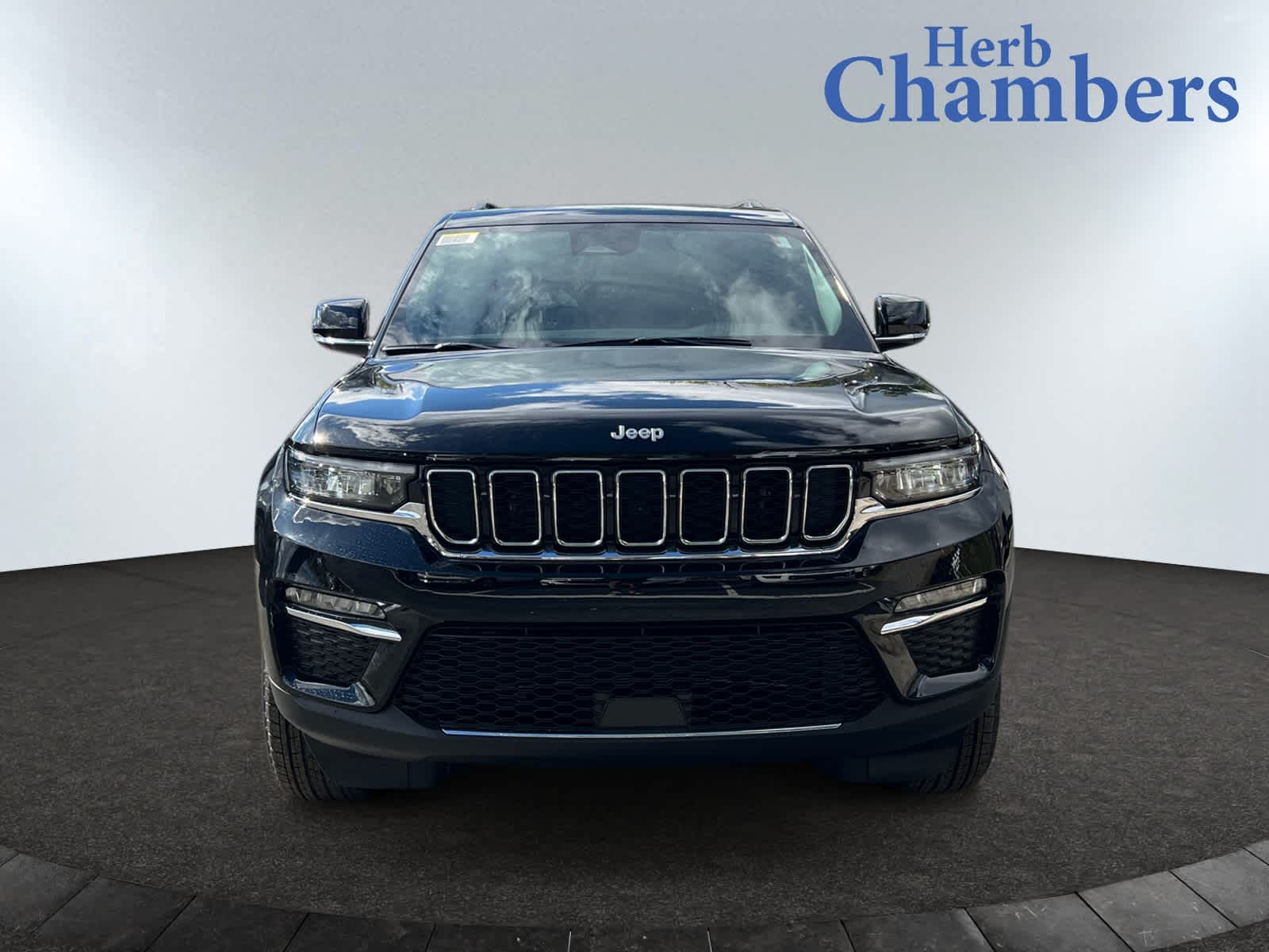 new 2025 Jeep Grand Cherokee car, priced at $46,905