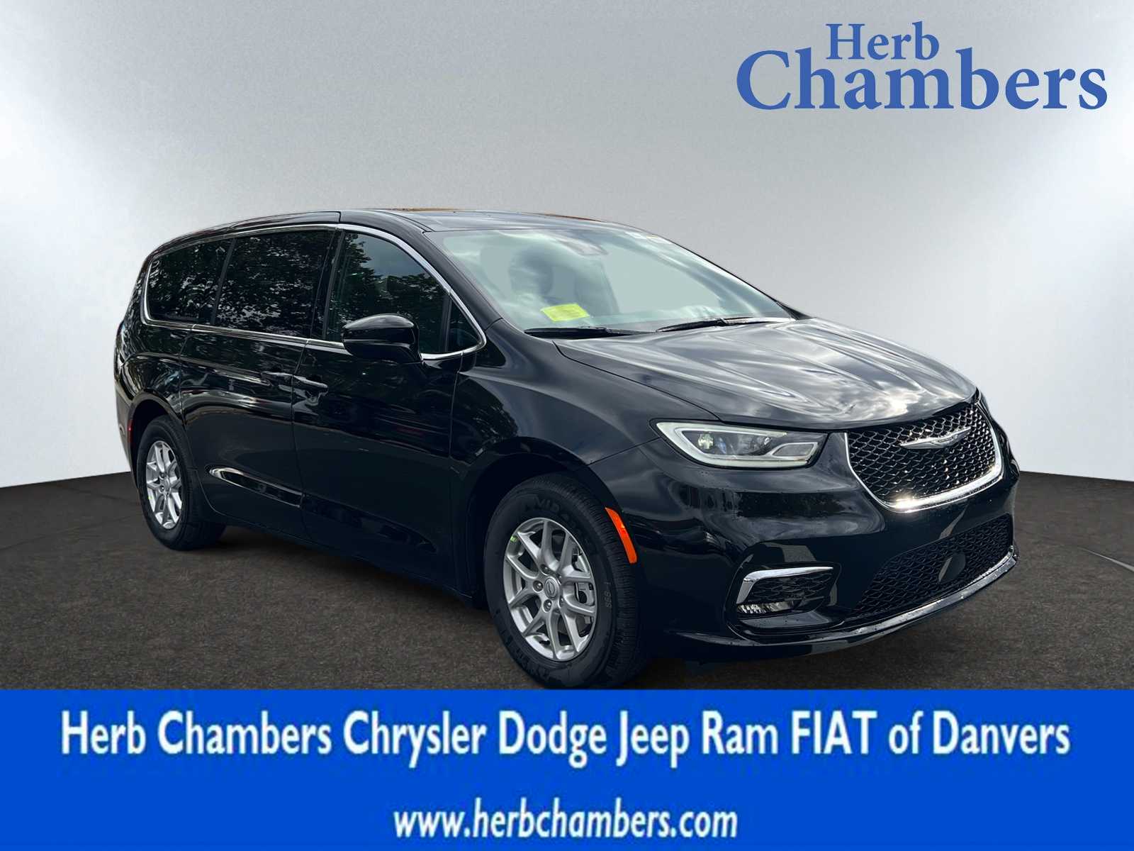 new 2026 Chrysler Pacifica car, priced at $45,865