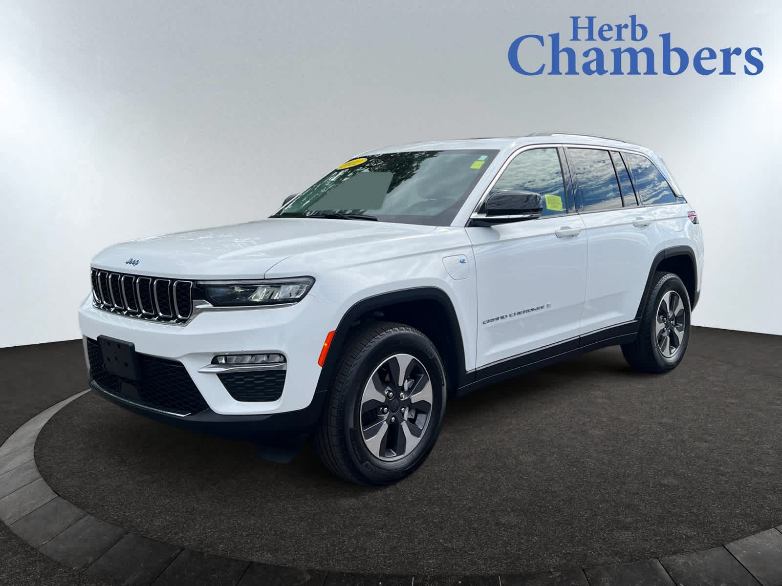 used 2022 Jeep Grand Cherokee 4xe car, priced at $31,197