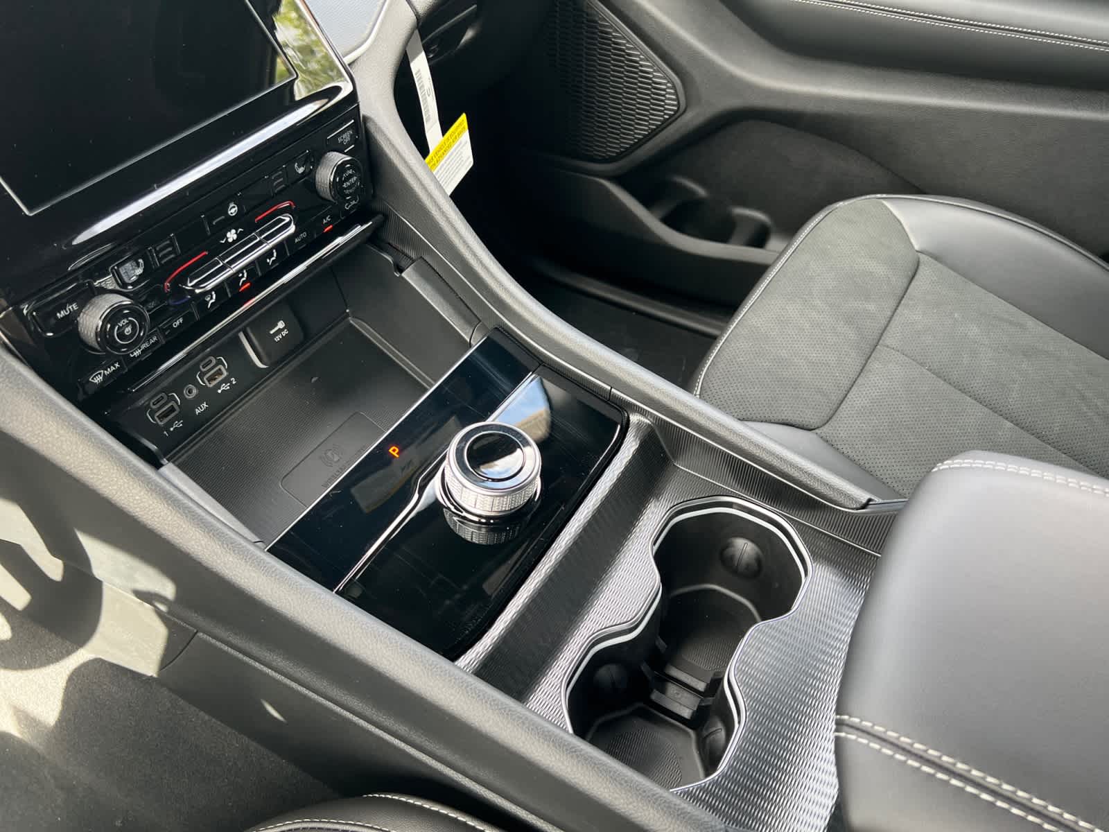 new 2025 Jeep Grand Cherokee car, priced at $44,675