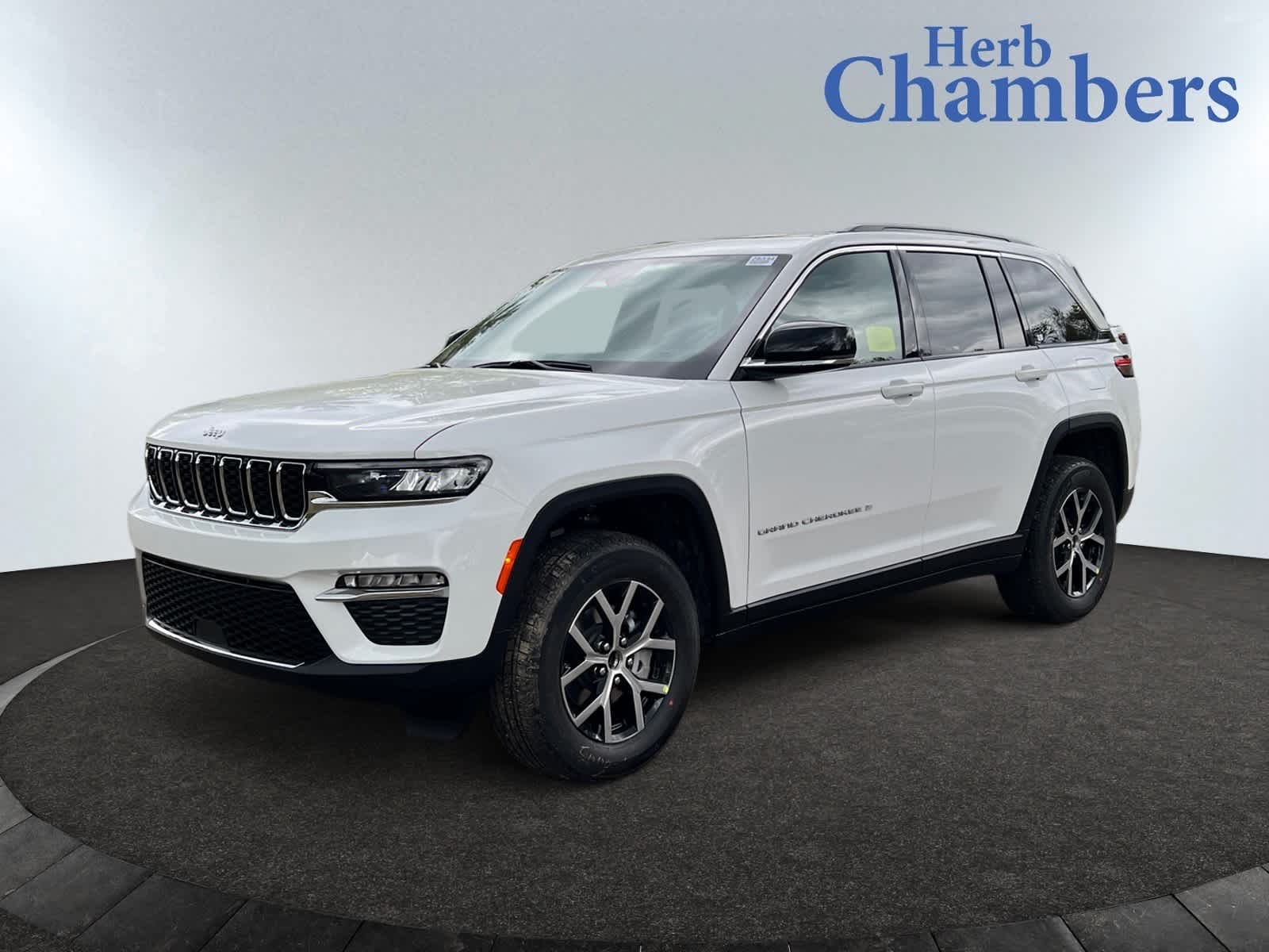 new 2025 Jeep Grand Cherokee car, priced at $47,415