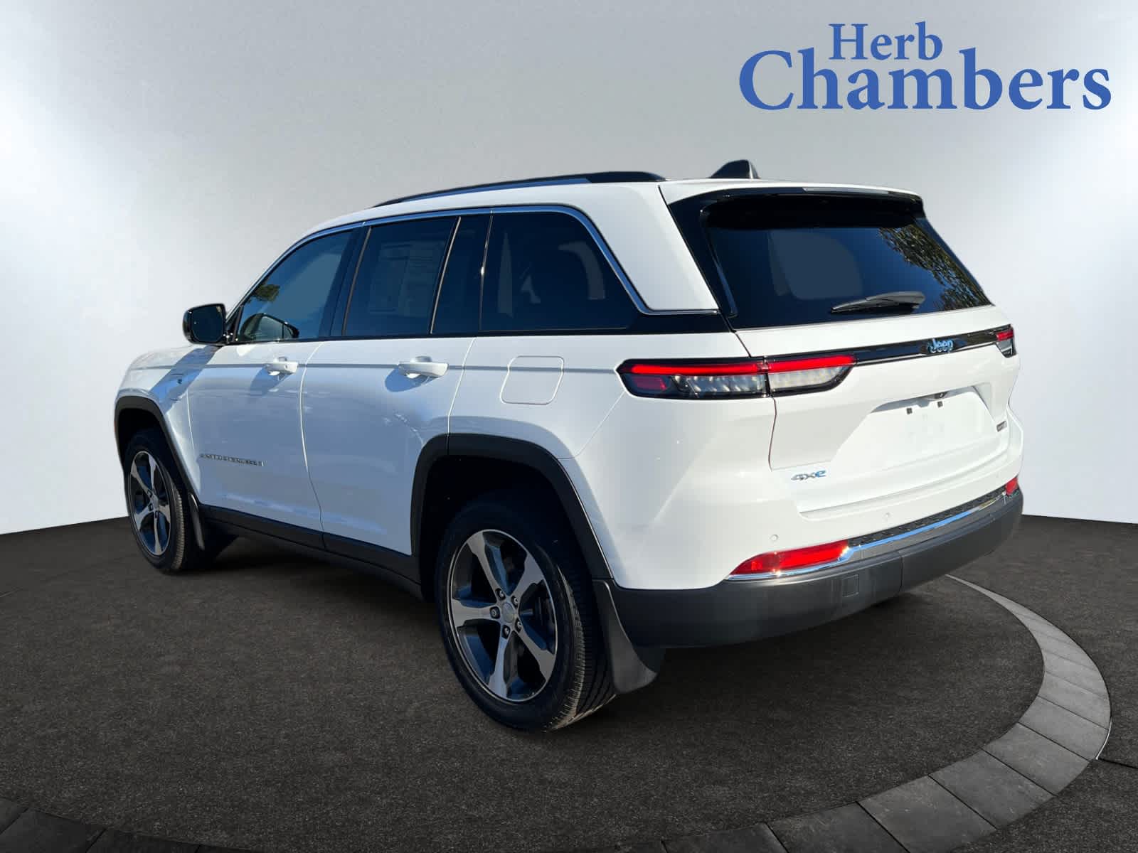 used 2022 Jeep Grand Cherokee 4xe car, priced at $35,497
