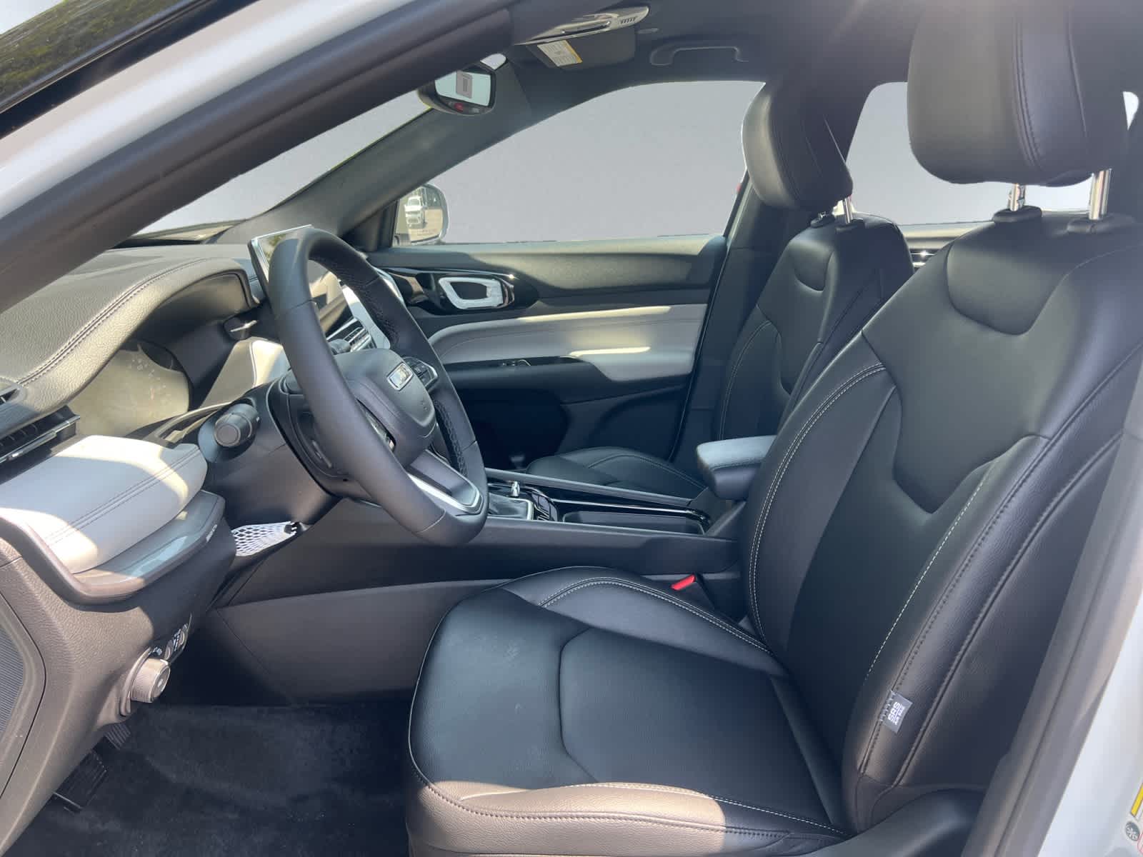 new 2025 Jeep Compass car, priced at $34,240