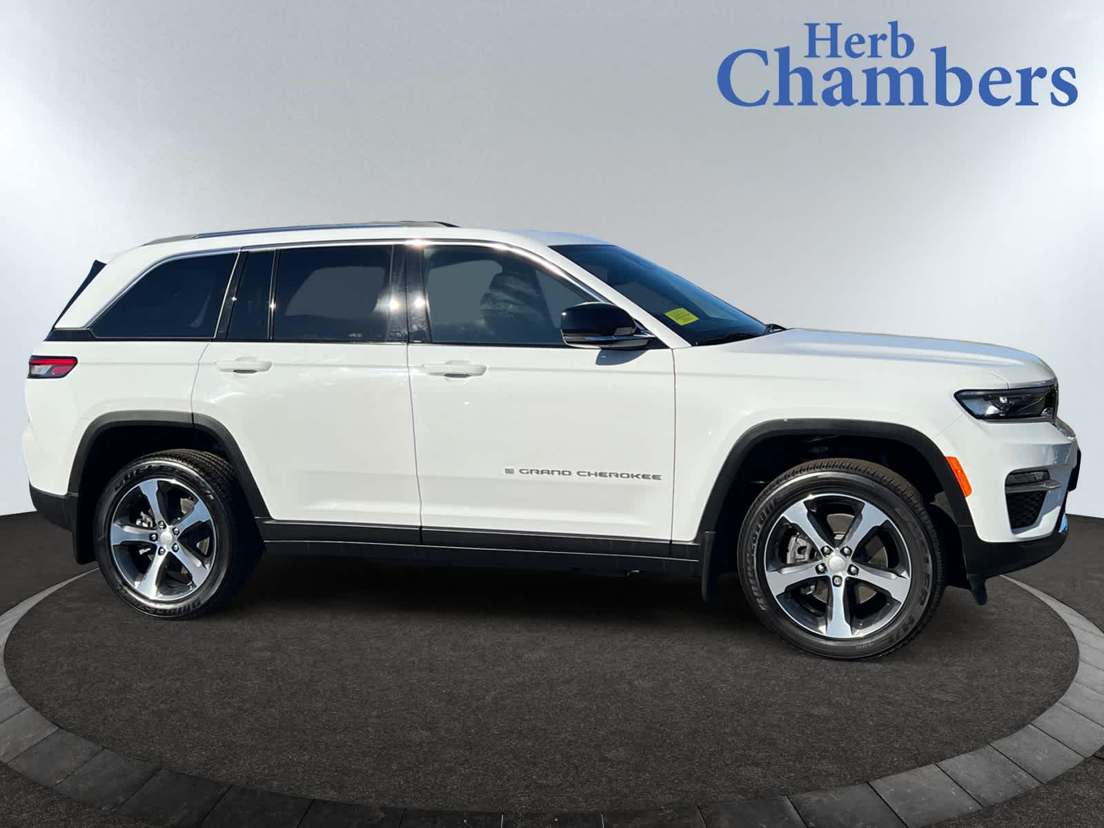 used 2022 Jeep Grand Cherokee 4xe car, priced at $35,497