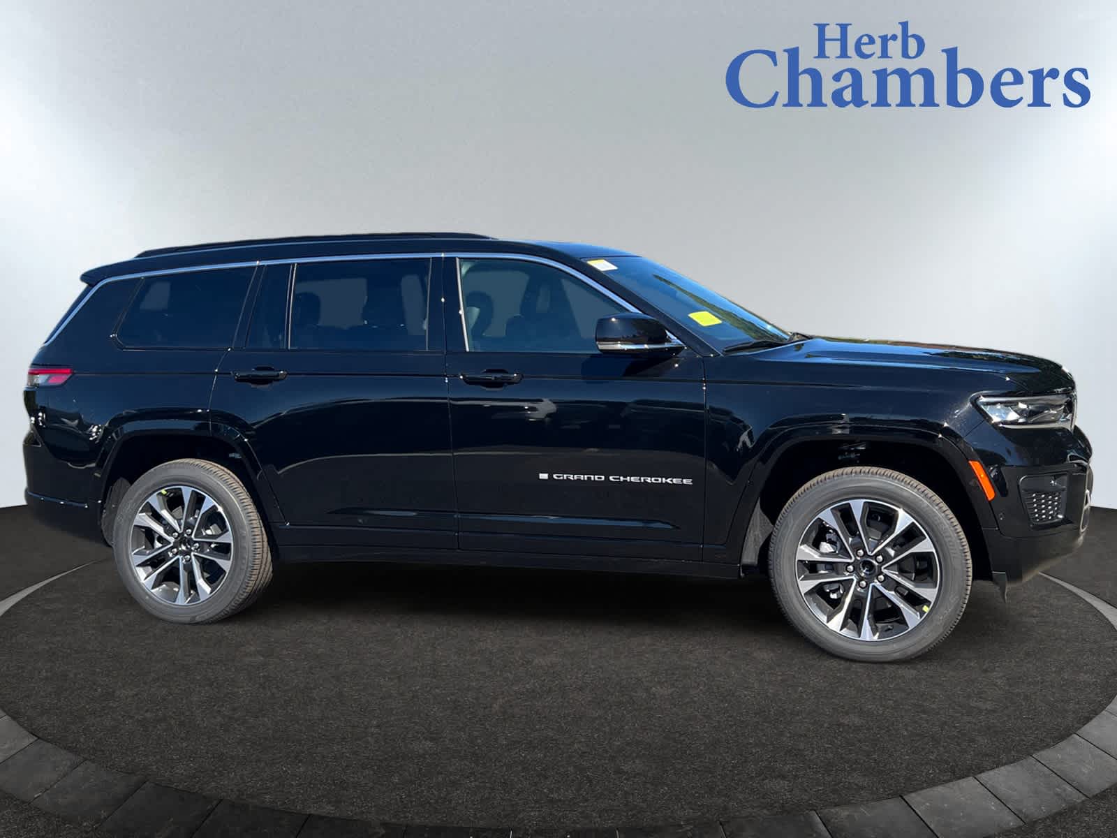 new 2025 Jeep Grand Cherokee car, priced at $57,485