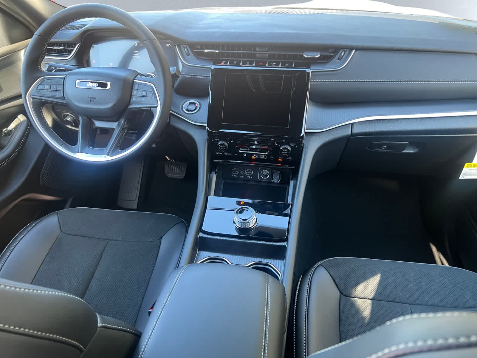 new 2025 Jeep Grand Cherokee car, priced at $42,630