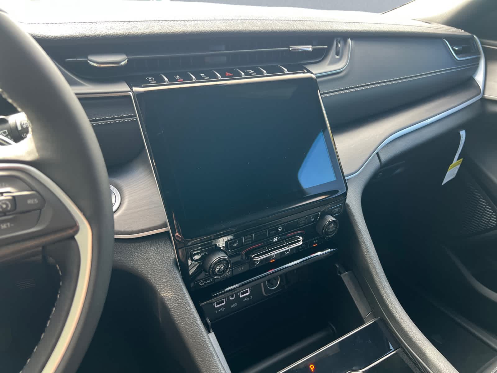 new 2025 Jeep Grand Cherokee car, priced at $46,310